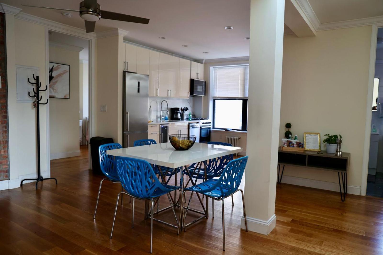 Apartment Modern In By Park *