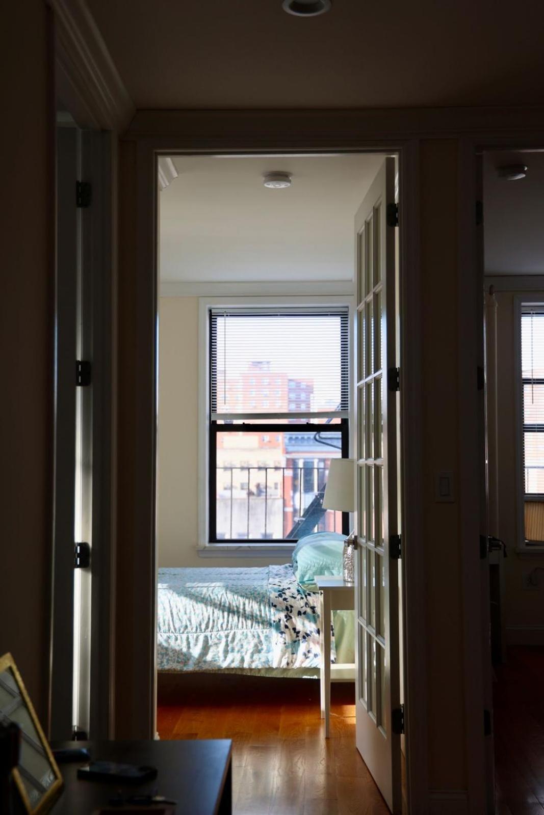 Apartment Modern In By Park