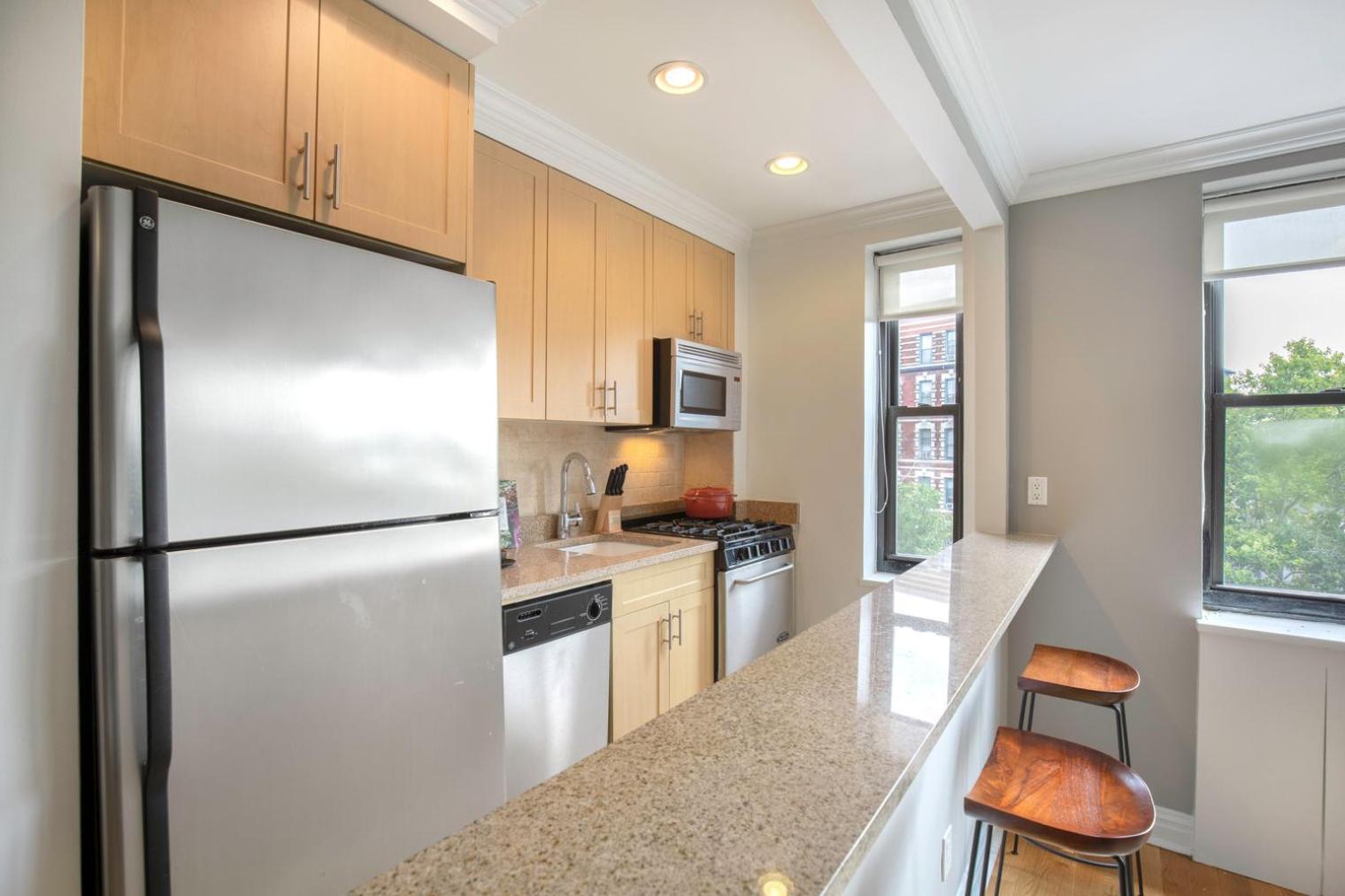 W Village 1br W Gym Doorman Nyc-132 Apartment *