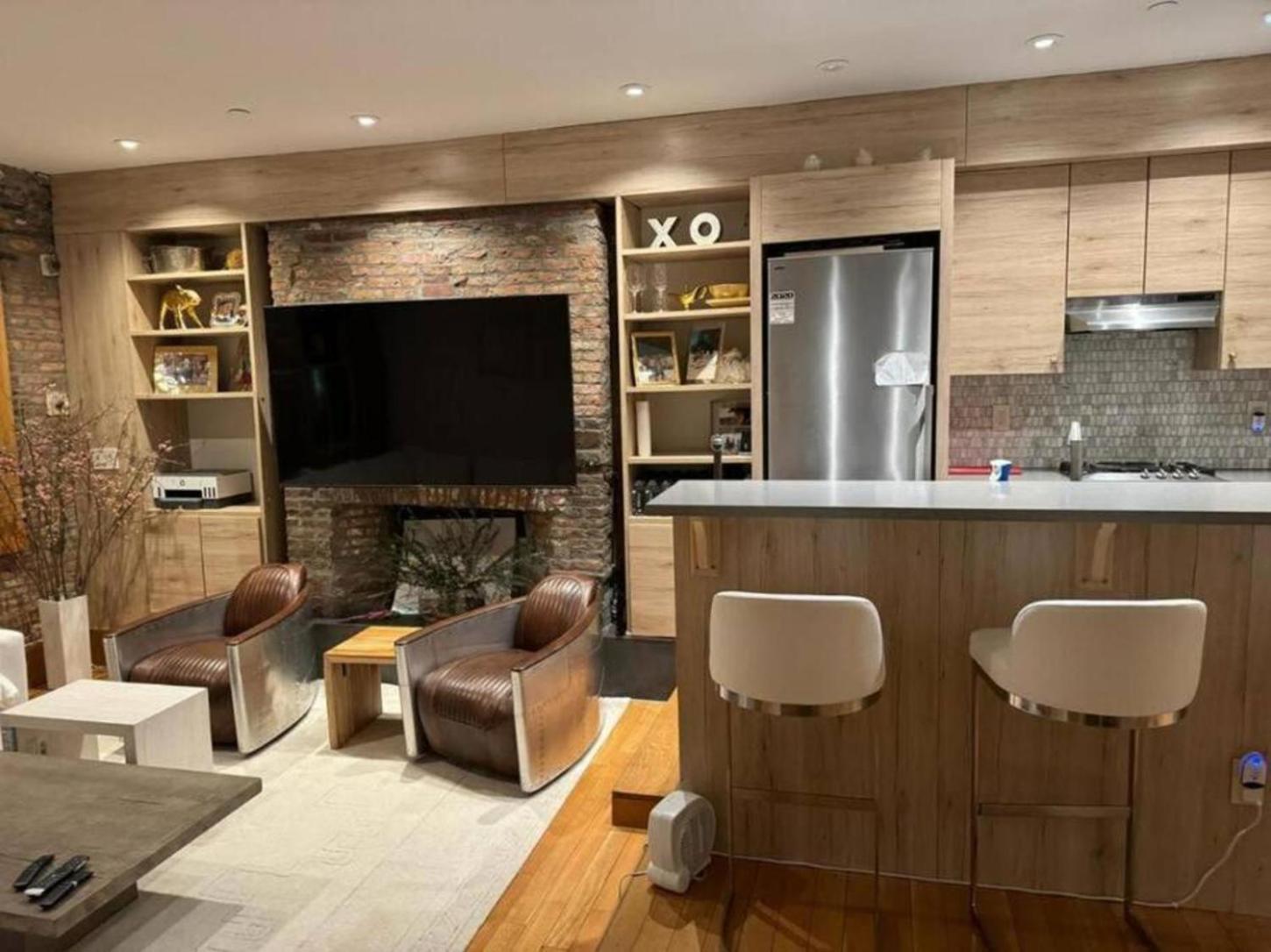 Tribecca Modern Brickwal 3br 2ba * New York