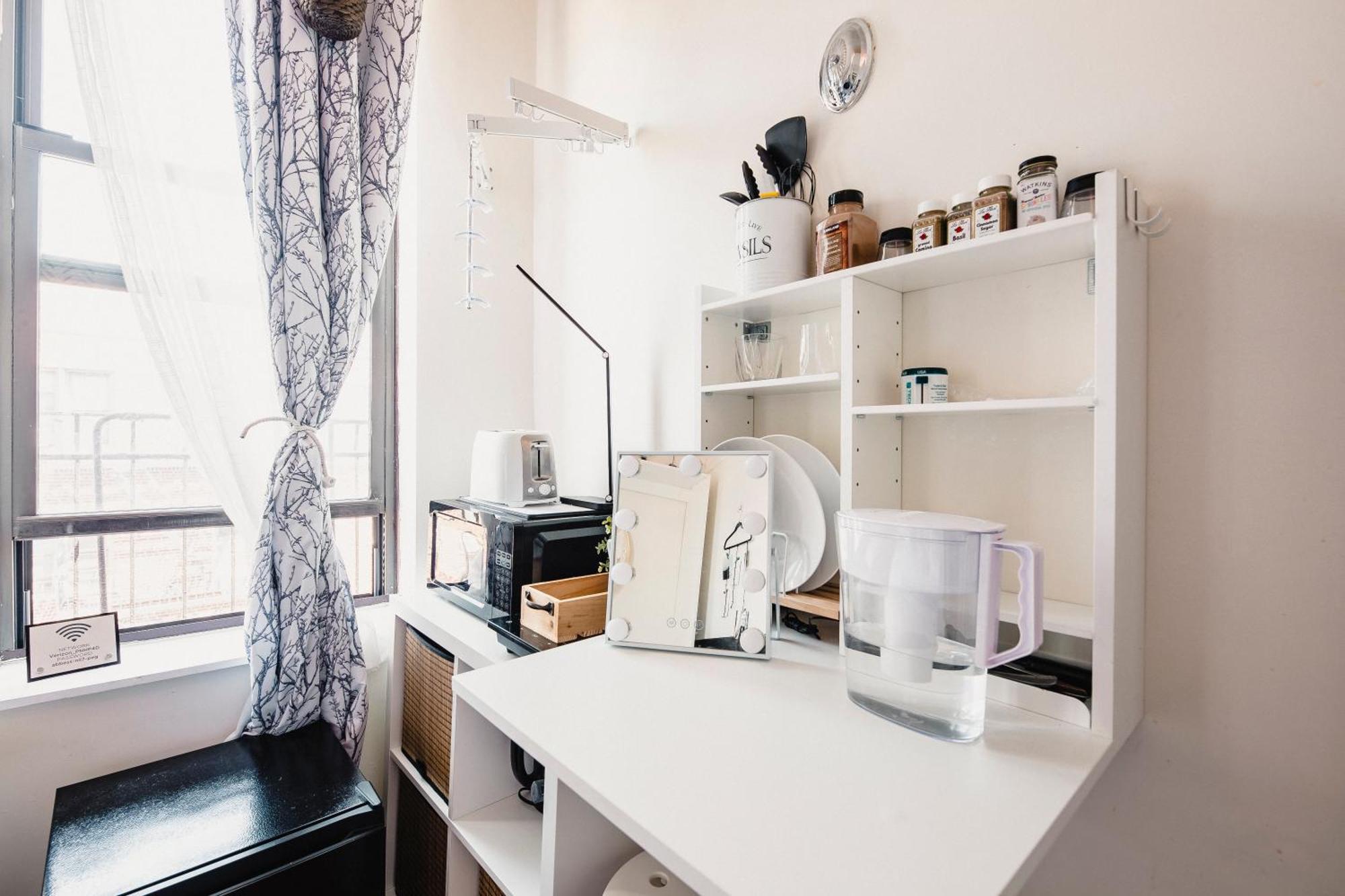 Cat By Delicate Living Conversion Shared Space Only Cat Friendly Only 25 Min To Time Square Apartment *