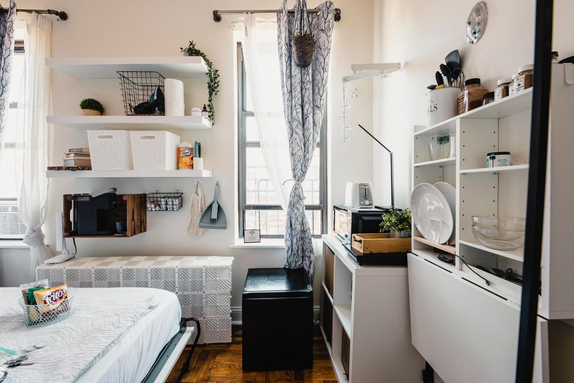 Cat By Delicate Living Conversion Shared Space Only Cat Friendly Only 25 Min To Time Square Apartment