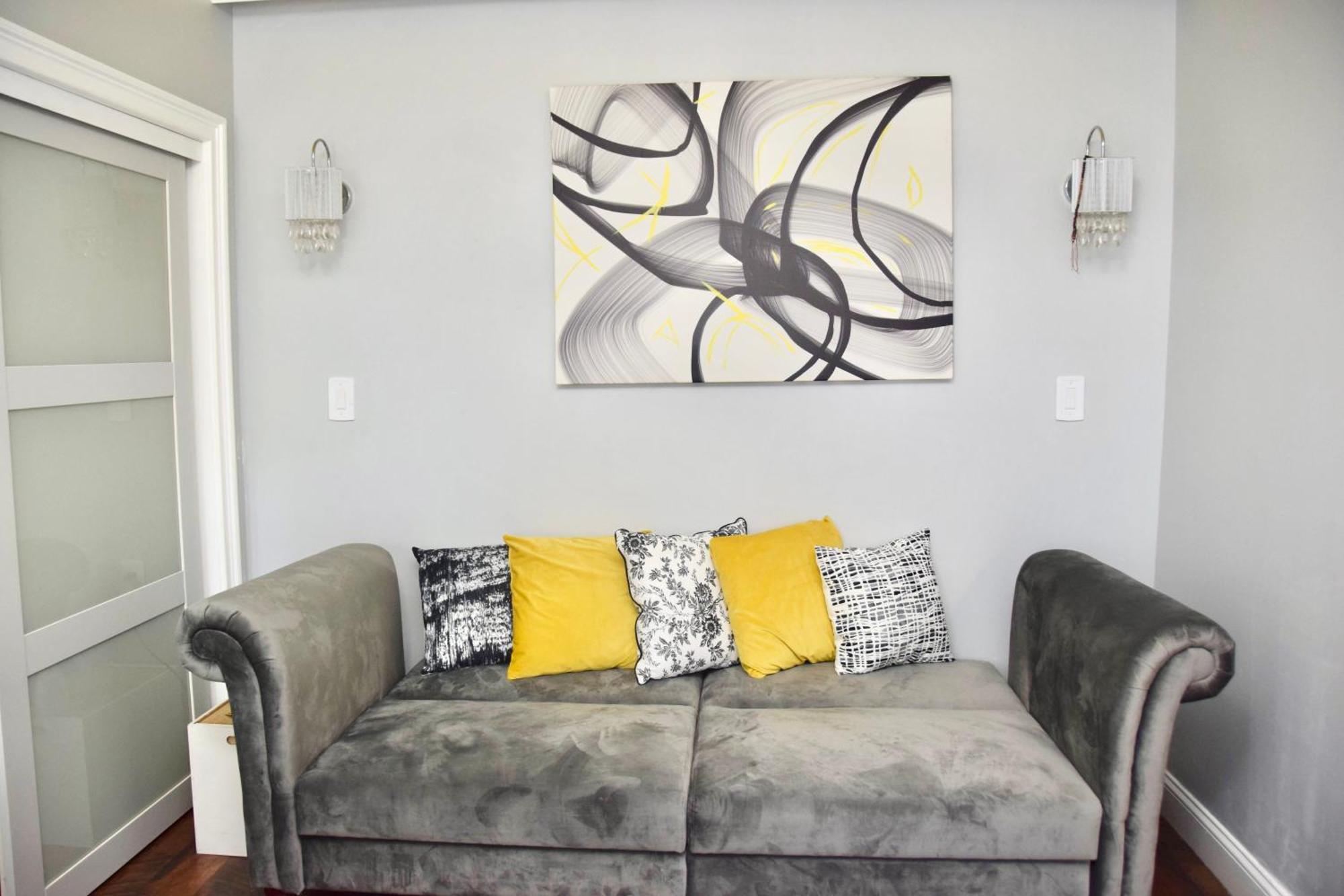 3 Bedroom Large Backyard Apartment