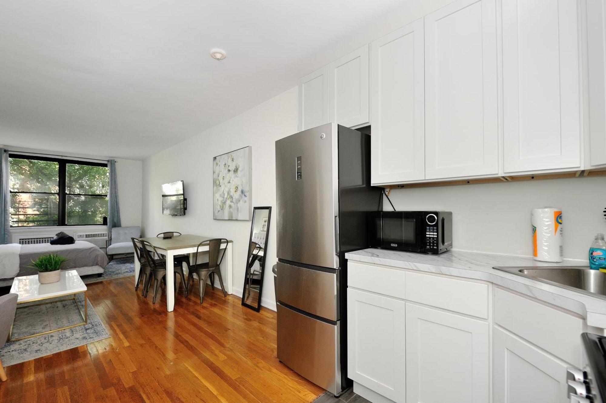 Amazing And Spacious Furnished Studio, East Side New York