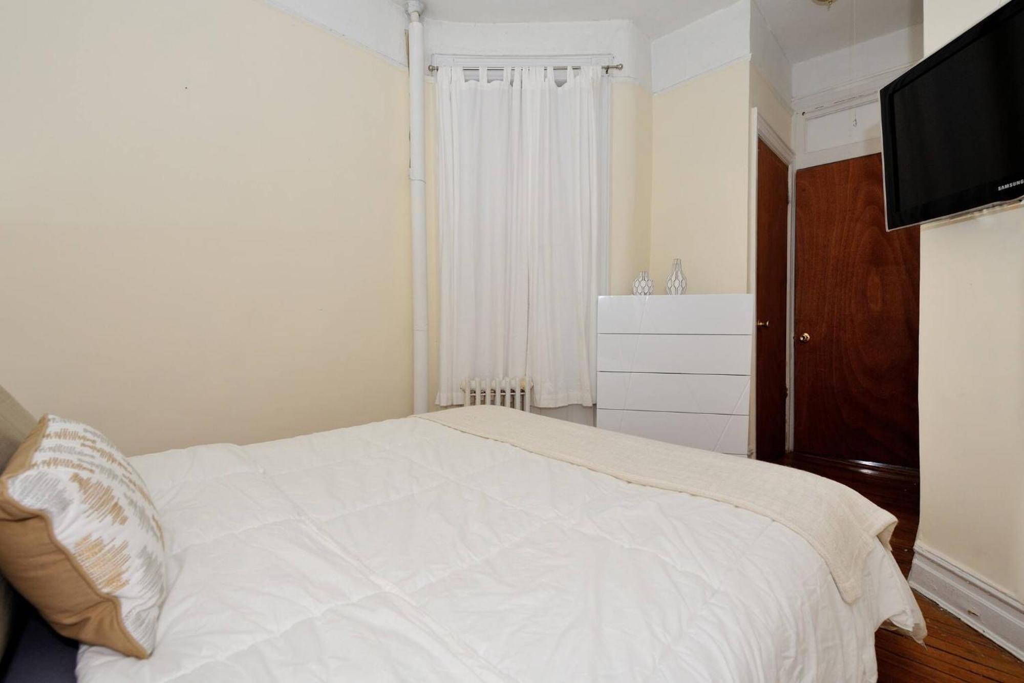 Furnished Upper West Side 1 Bedroom New York