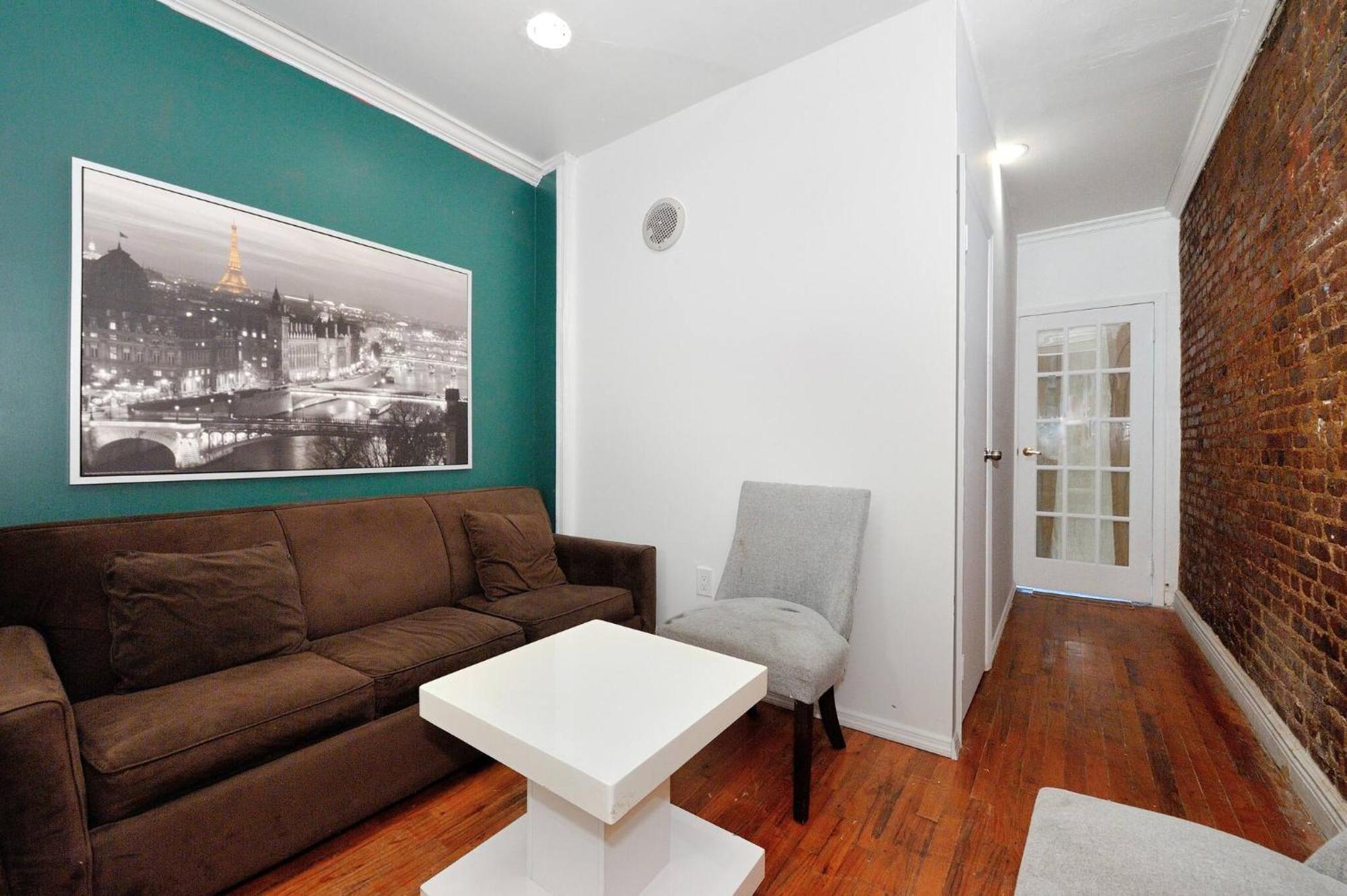 Near Time Square Cozy 2br In Nyc *