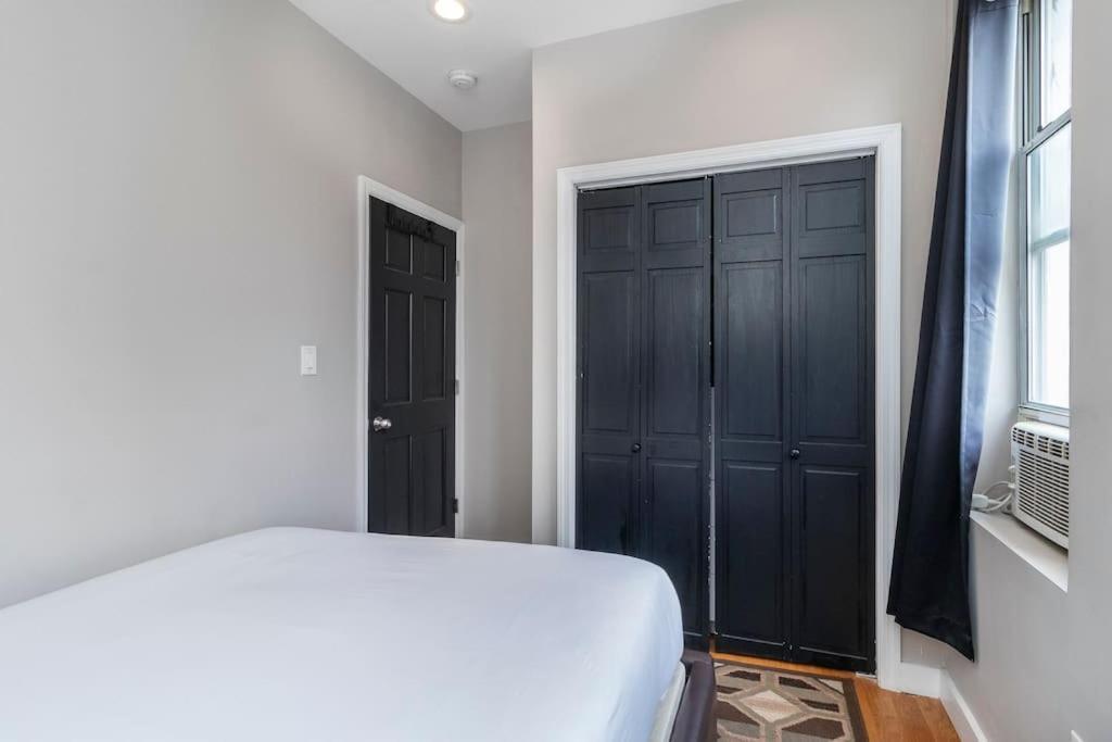 Renovated Lower Eastside 2br Washer Dryer *