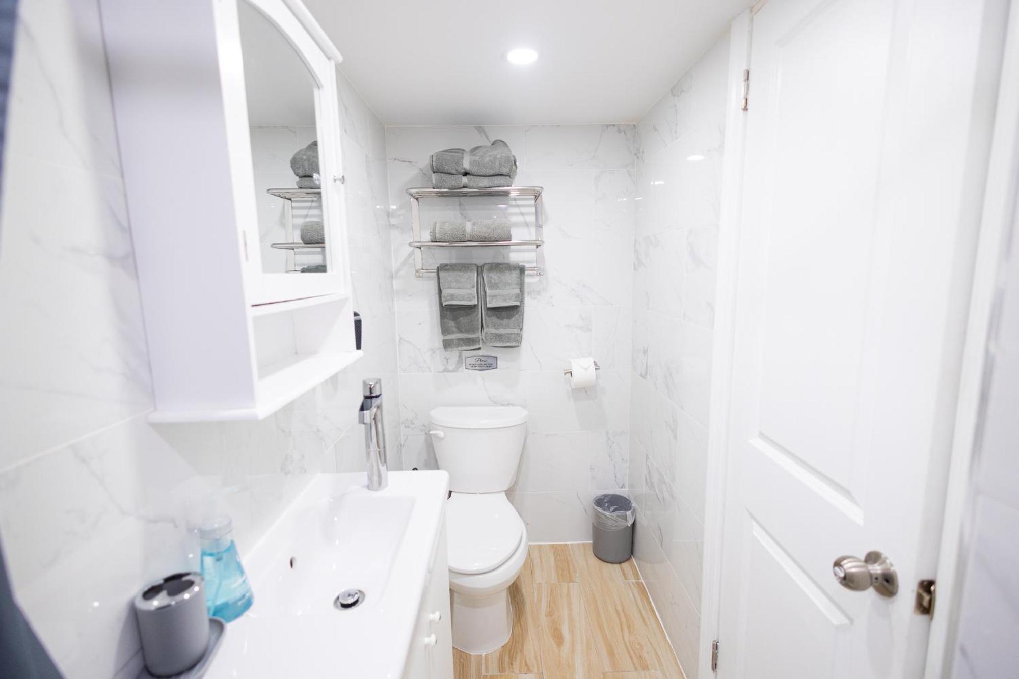 C8 Crown 1 Bedroom Appartement *