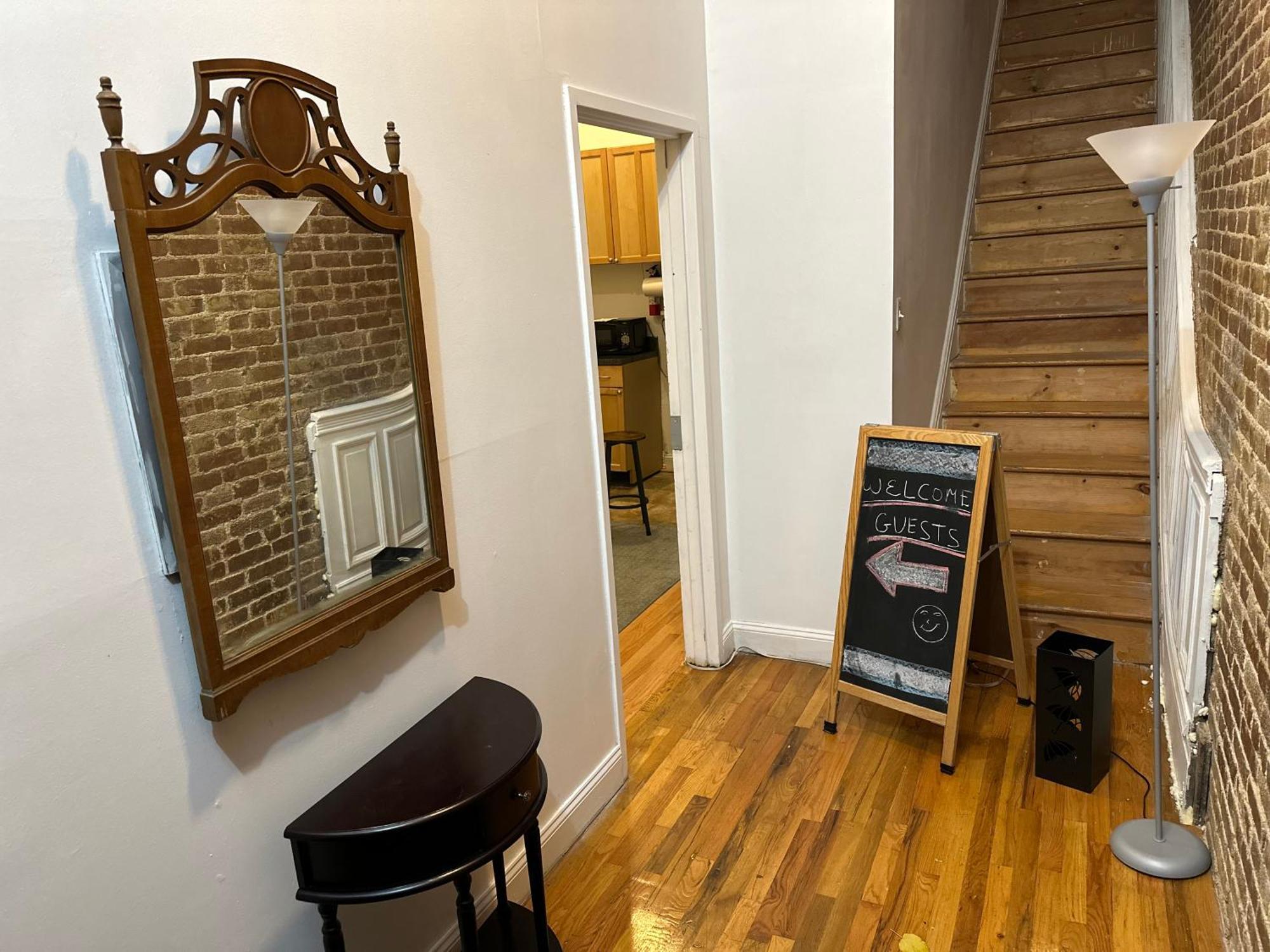 Homestay Townhouse In Uptown Manhattan *