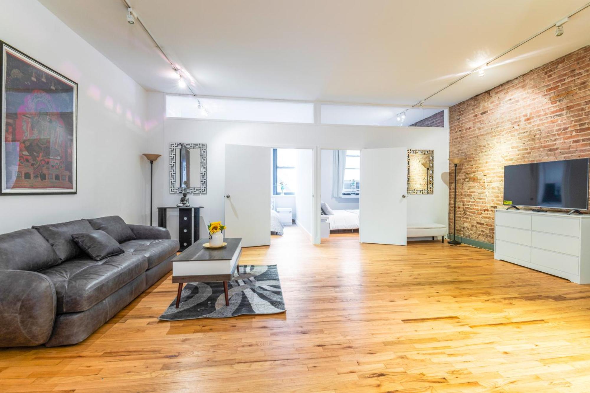 Monthly Nyc Rentals- Modern 4 Bedroom Unit * New York