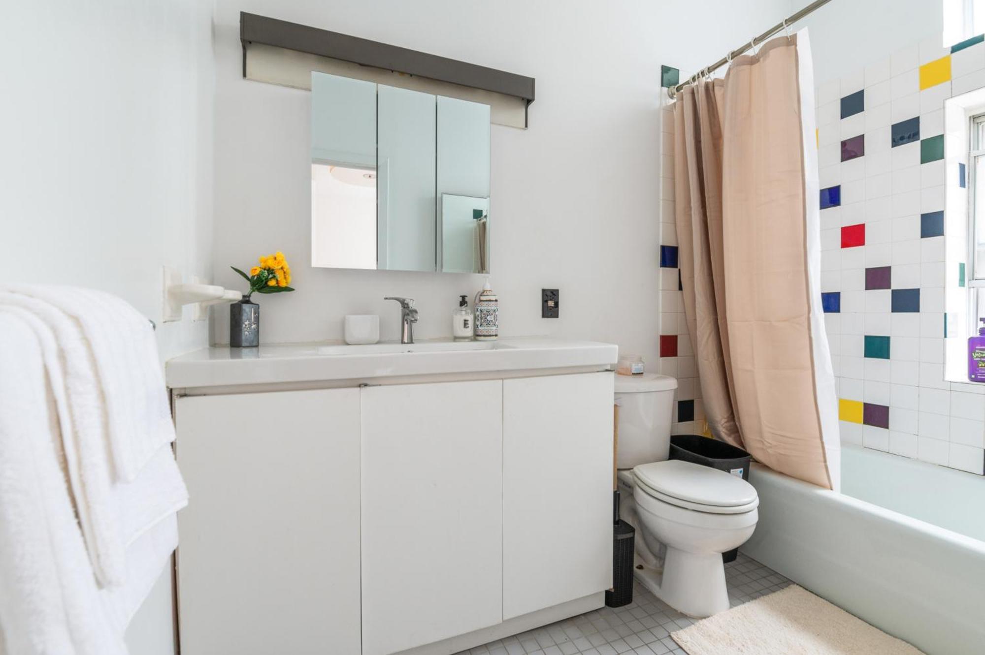 Apartment Monthly Nyc Rentals- Modern 4 Bedroom Unit