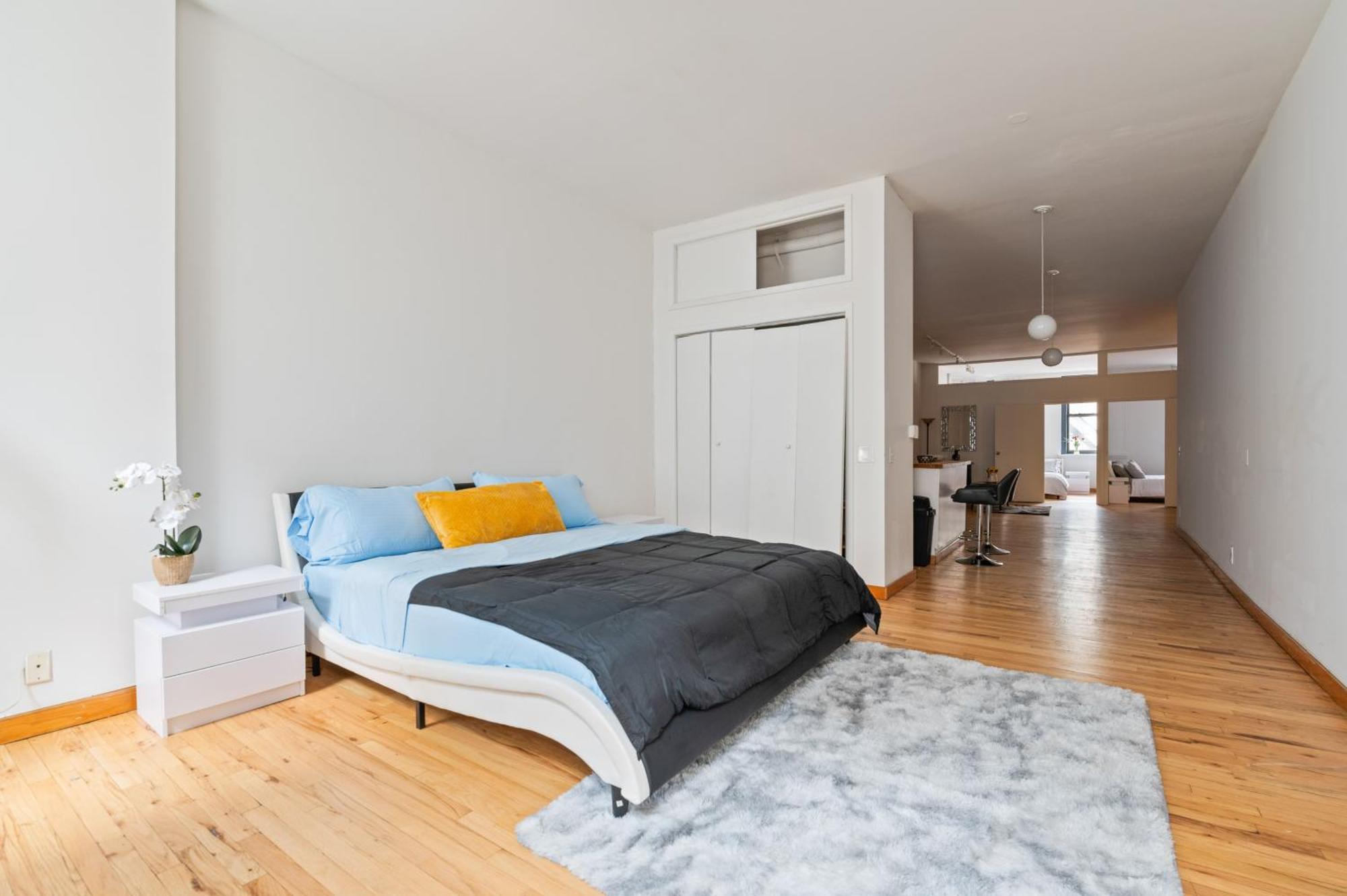 Apartment Monthly Nyc Rentals- Modern 4 Bedroom Unit