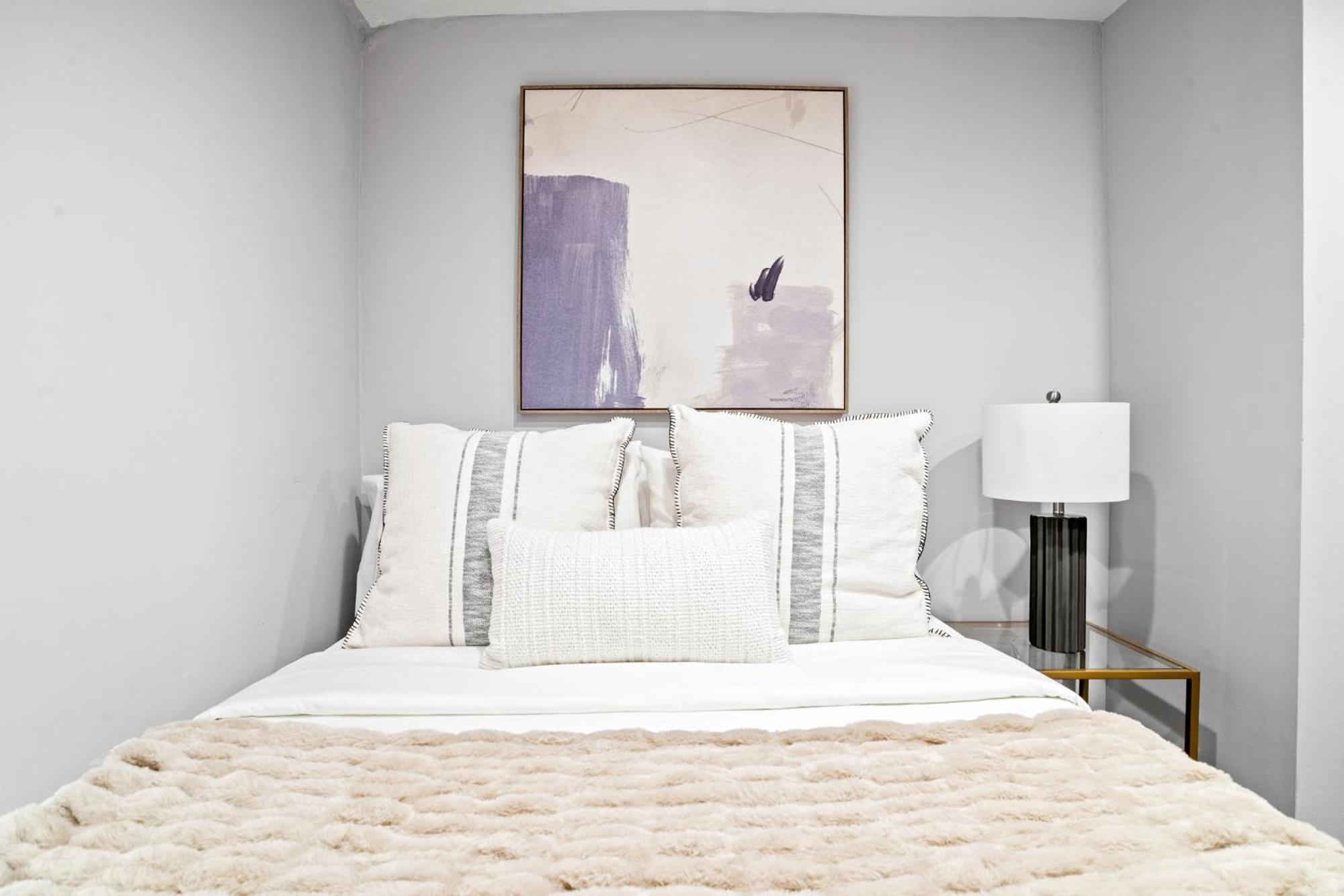 Chelsea Charm 2bd 1 Bath *