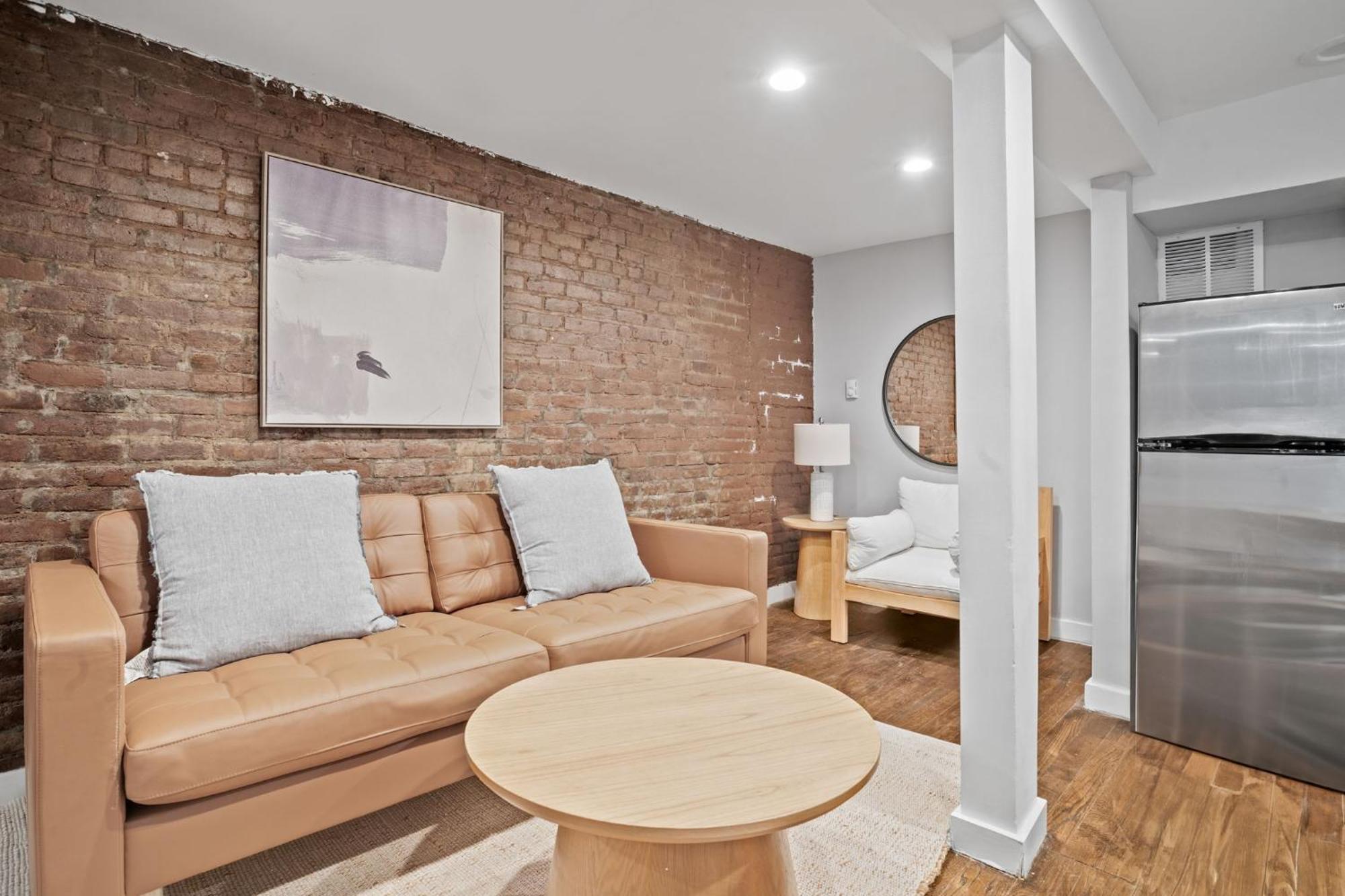 Chelsea Charm 2bd 1 Bath