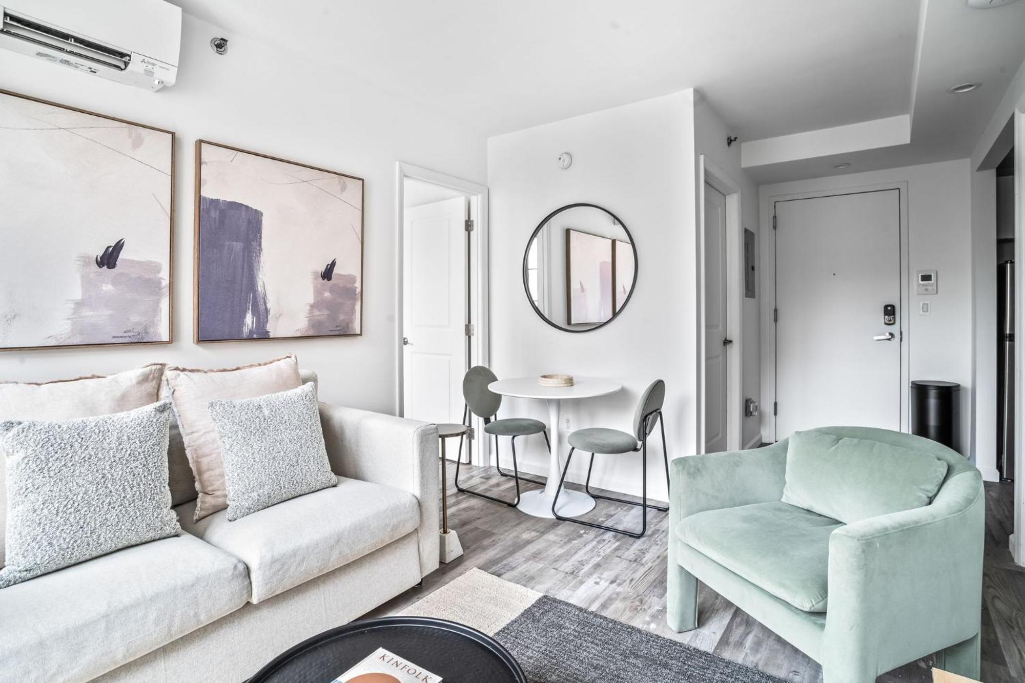 Modern 2-br With Southern Views Appartement