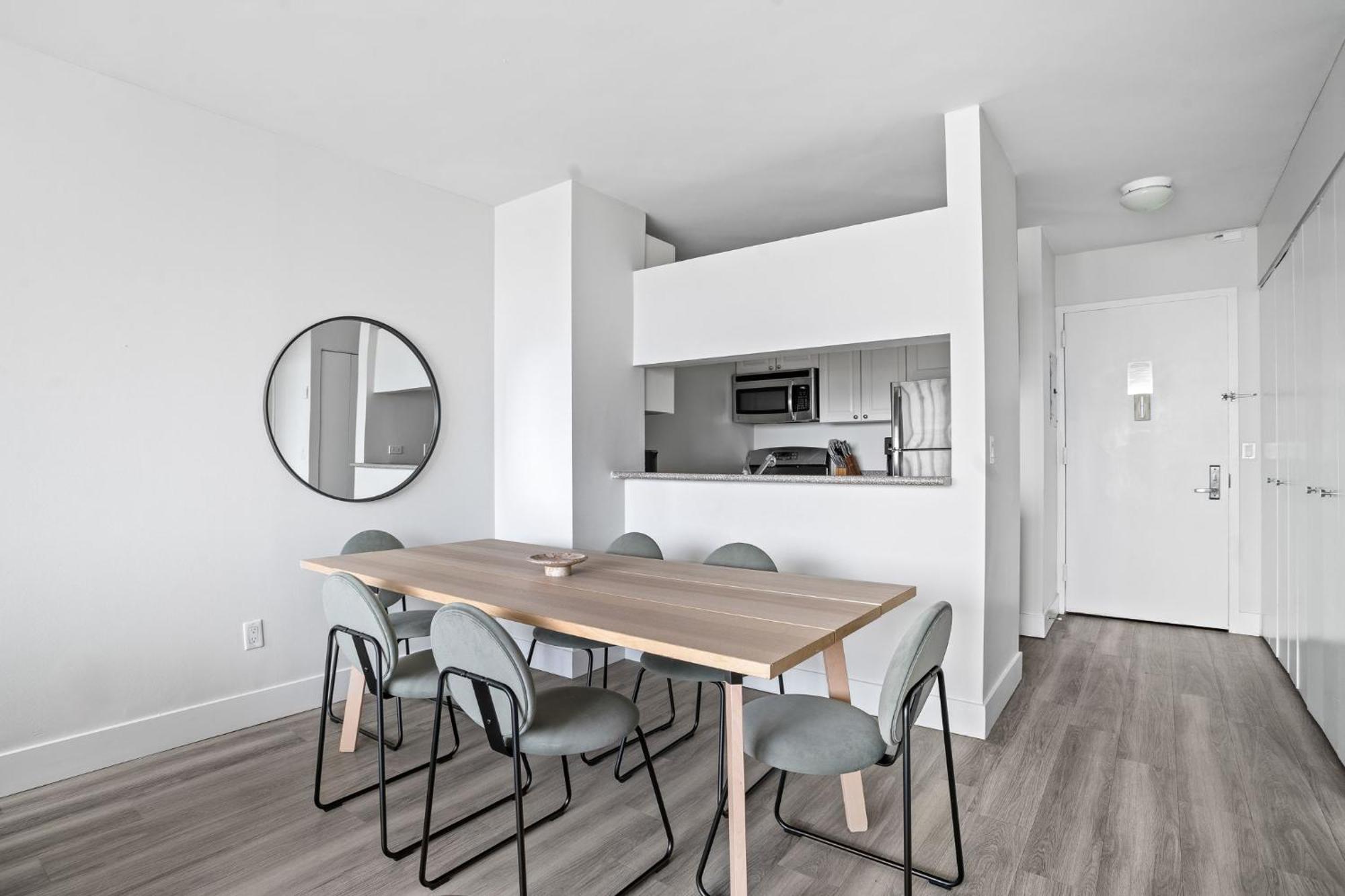 Apartment Inviting 2bedroom 2bath