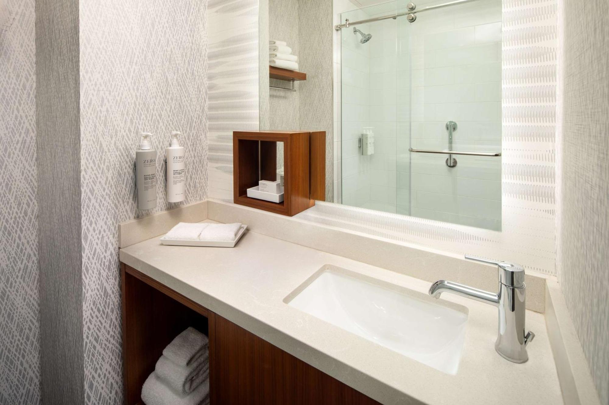 Home2 By Hilton Times Square 3*