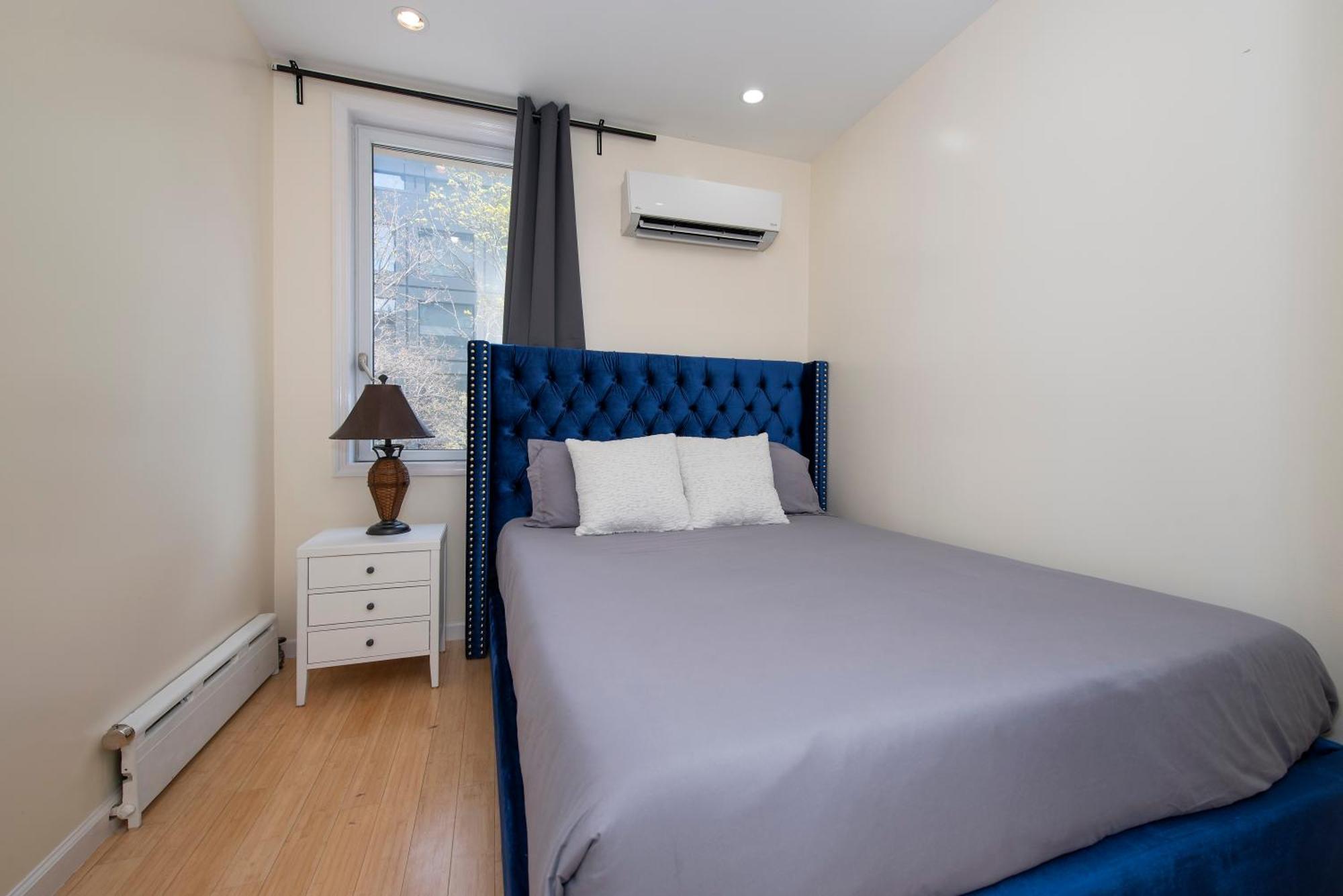 Monthly Nyc Rentals- Luxurious 3 Bedroom Unit * New York