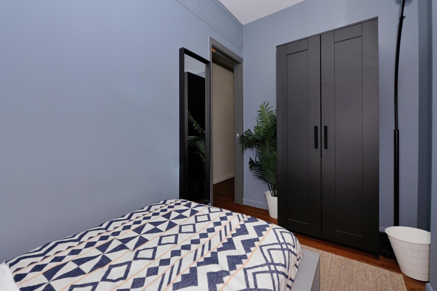 Monthly Nyc Rentals- Newly Designed 3 Bedroom Unit Apartment New York
