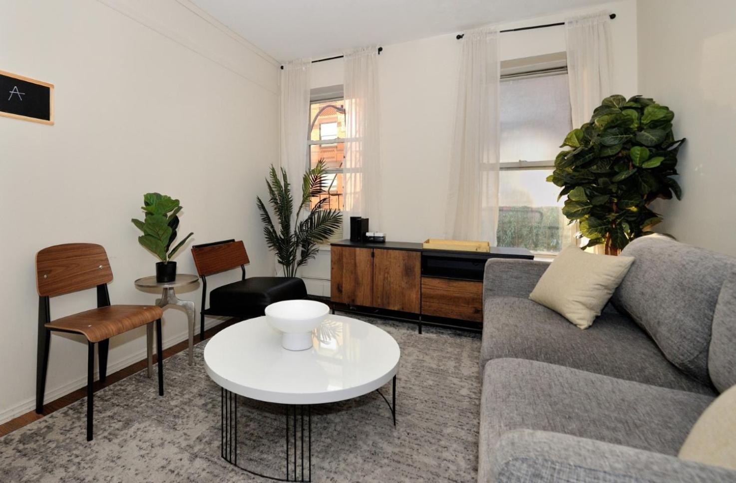 Monthly Nyc Rentals- Newly Designed 3 Bedroom Unit New York