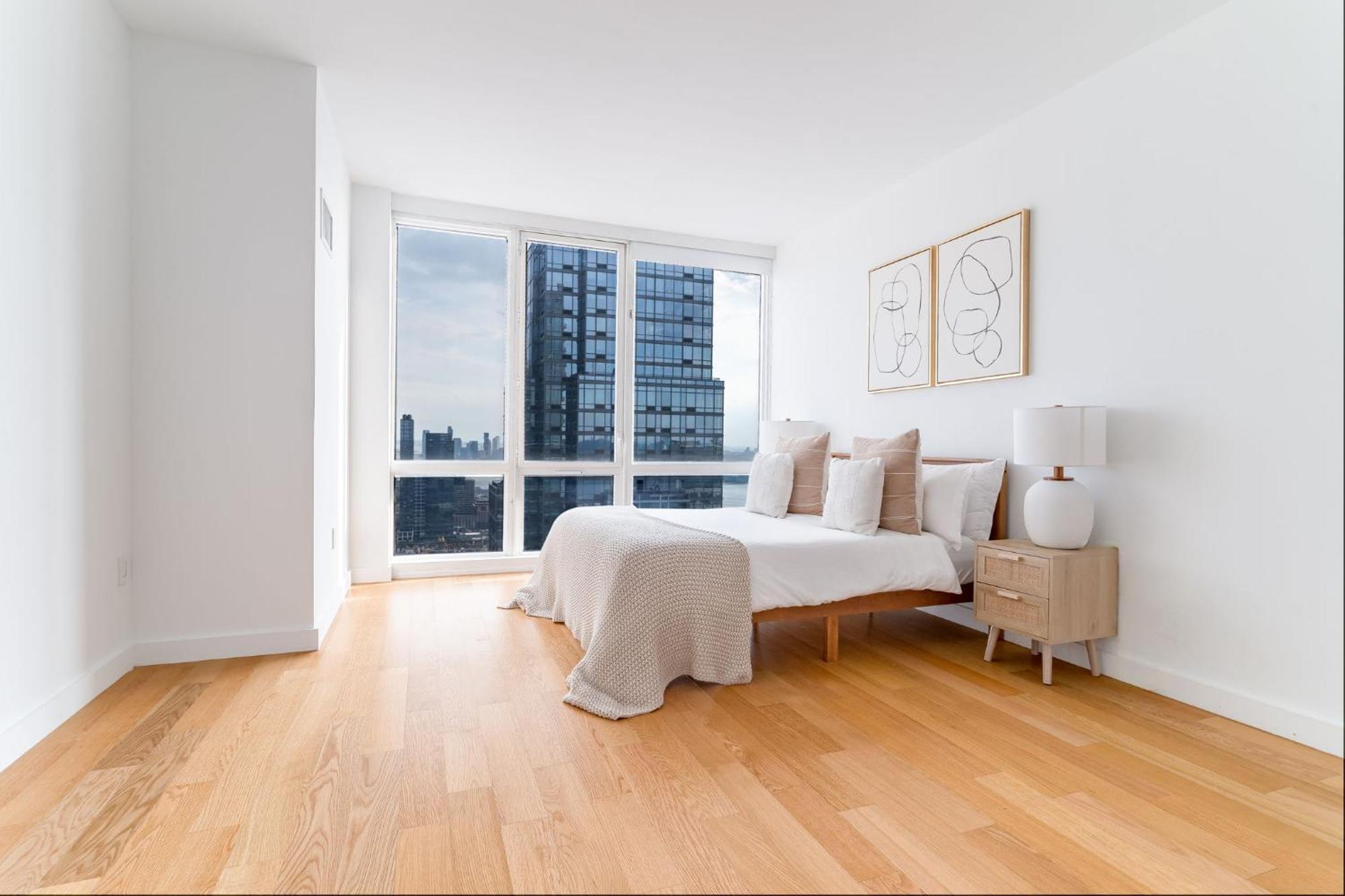 Elegant 2 Bd 2 Bath Escape New York