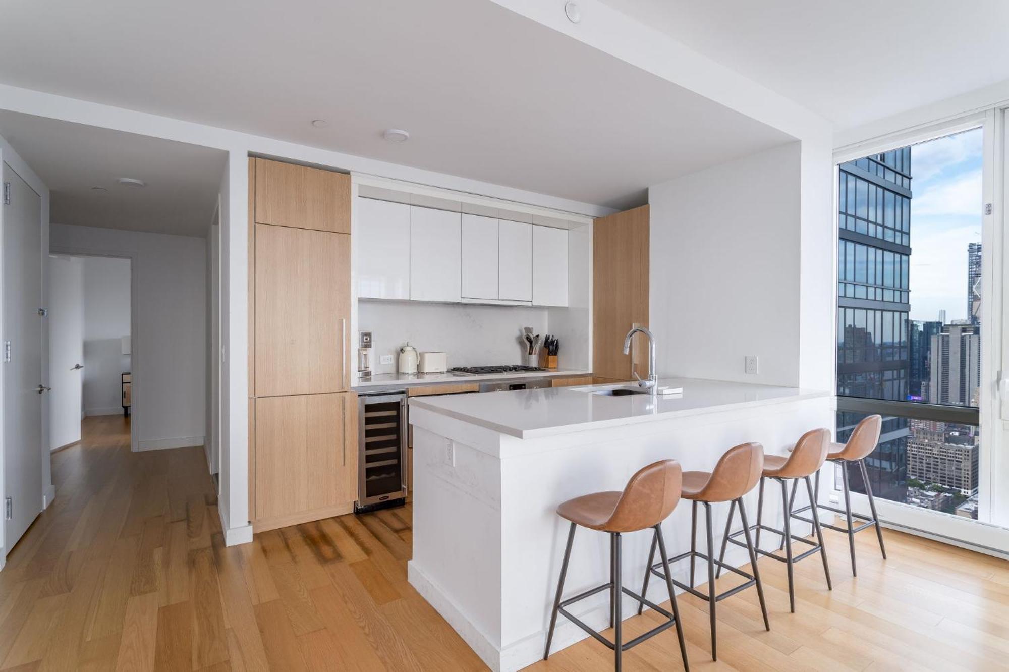 Elegant 2 Bd 2 Bath Escape * New York