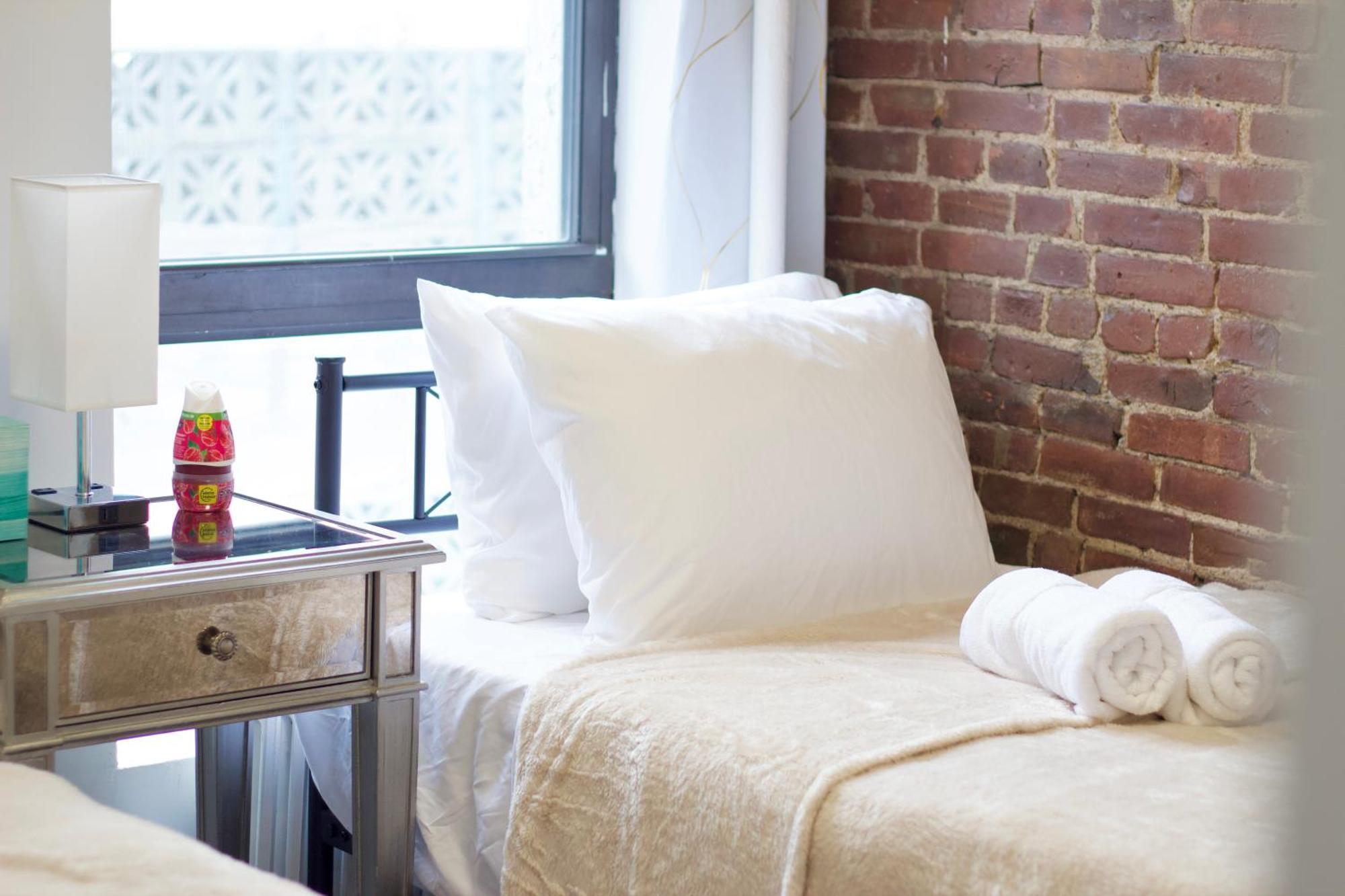 One Block Away From Times Square! Hotel *