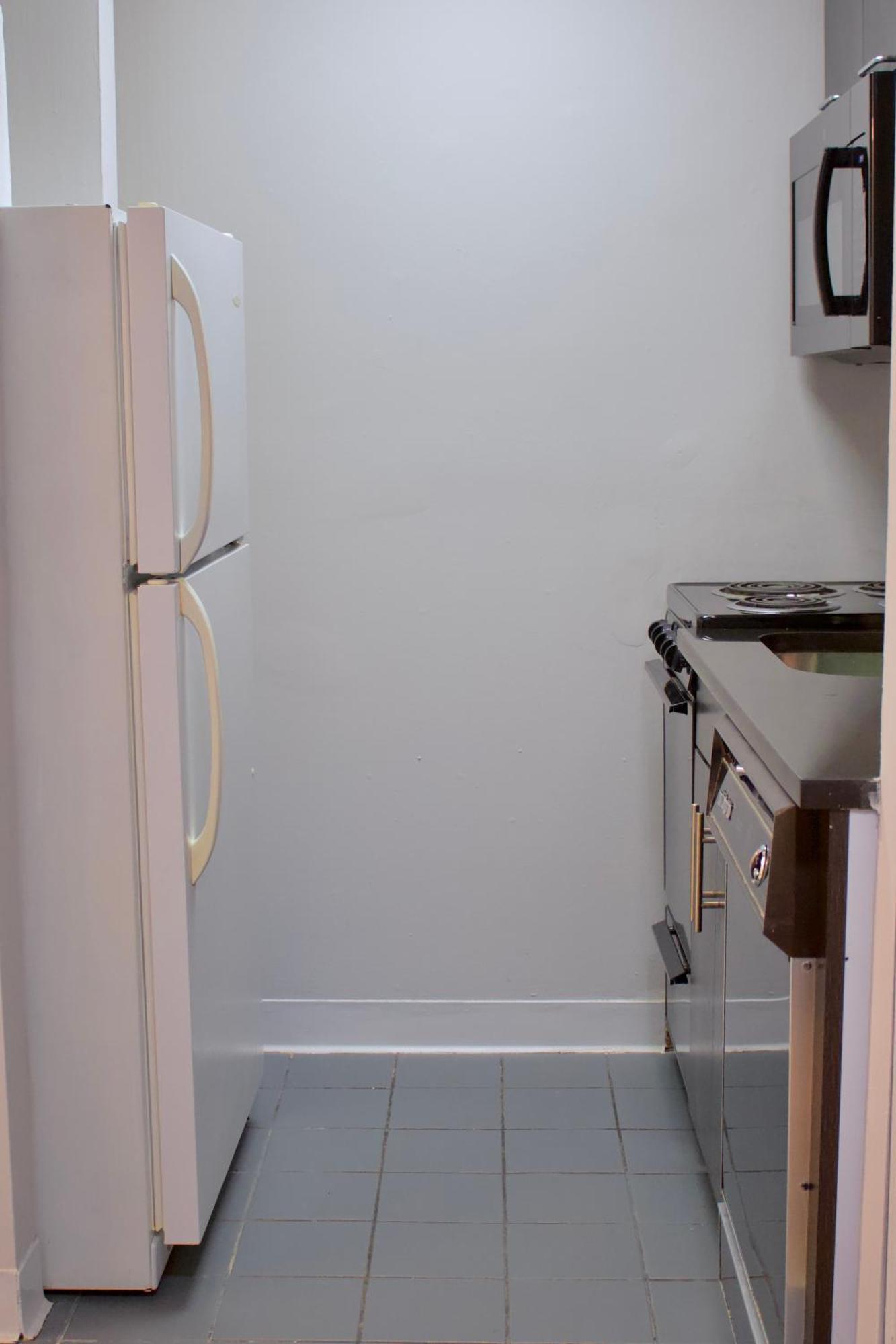 One Block Away From Times Square! Hotel *