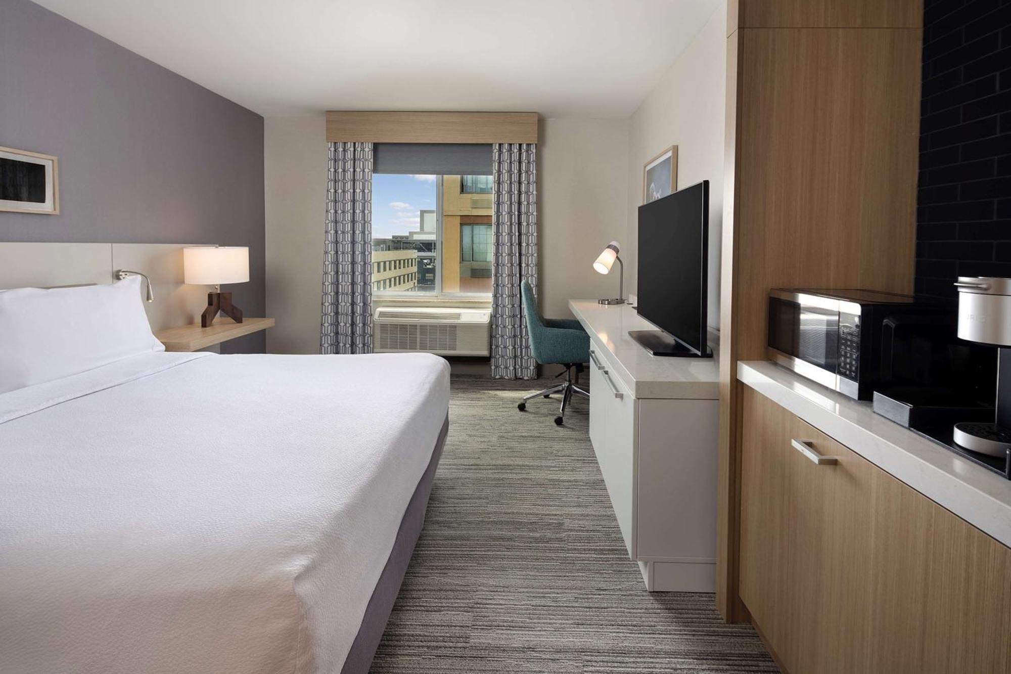 Hilton Garden Inn Queens / JFK Airport Hotel 3*