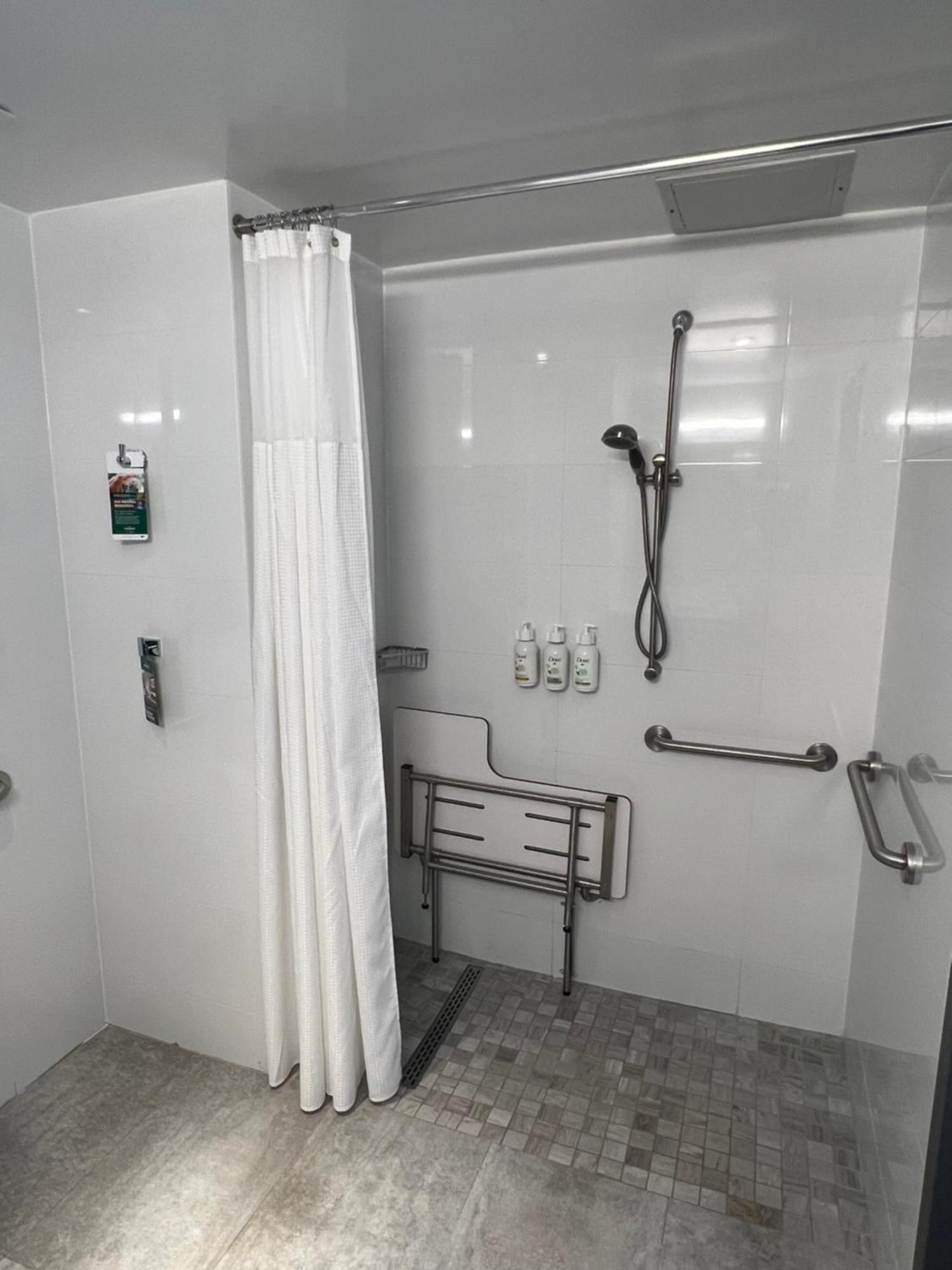 Hotel Wingate By Wyndham Long Island 3*