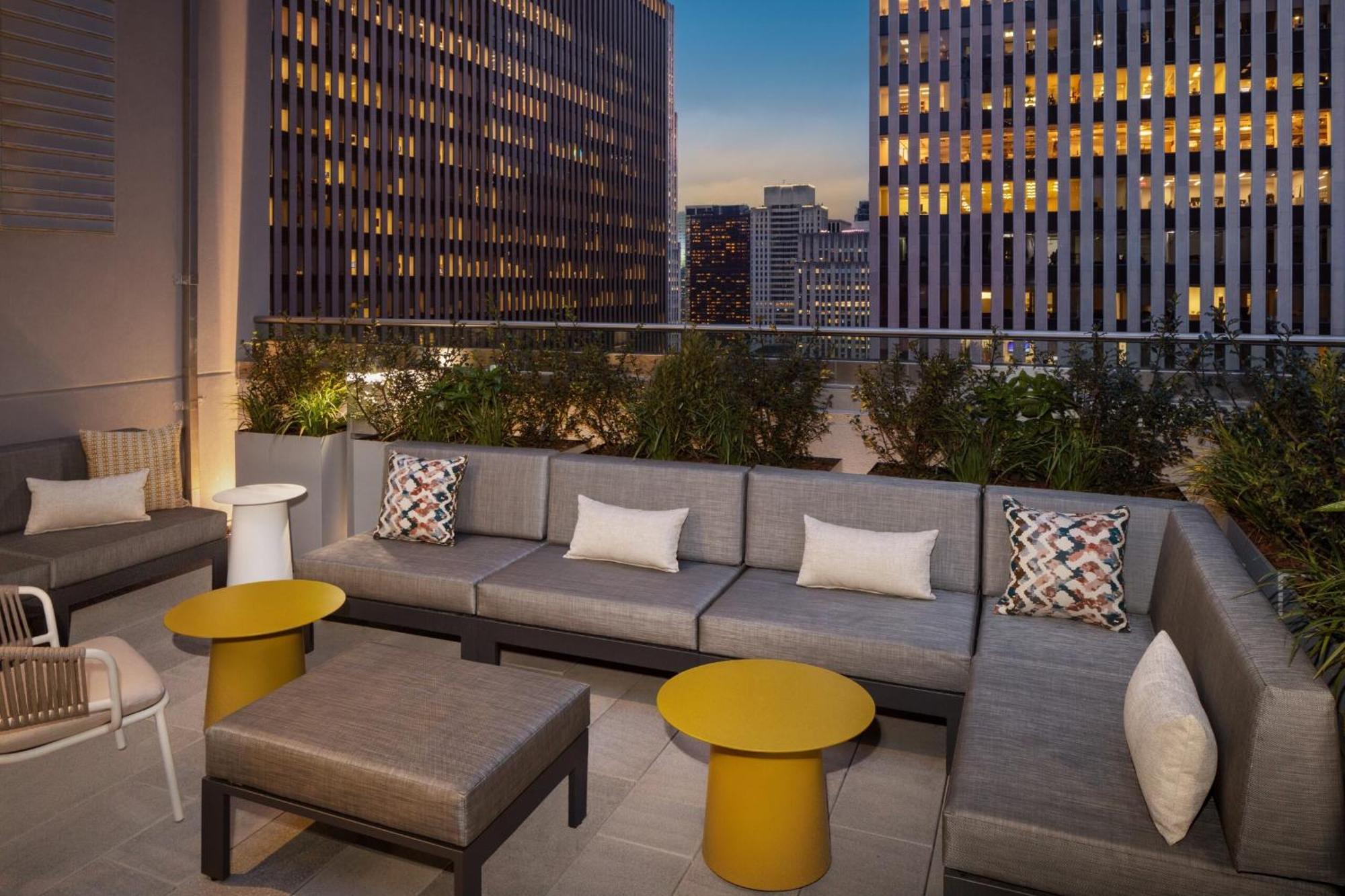 Home2 By Hilton Times Square Hotel 3*