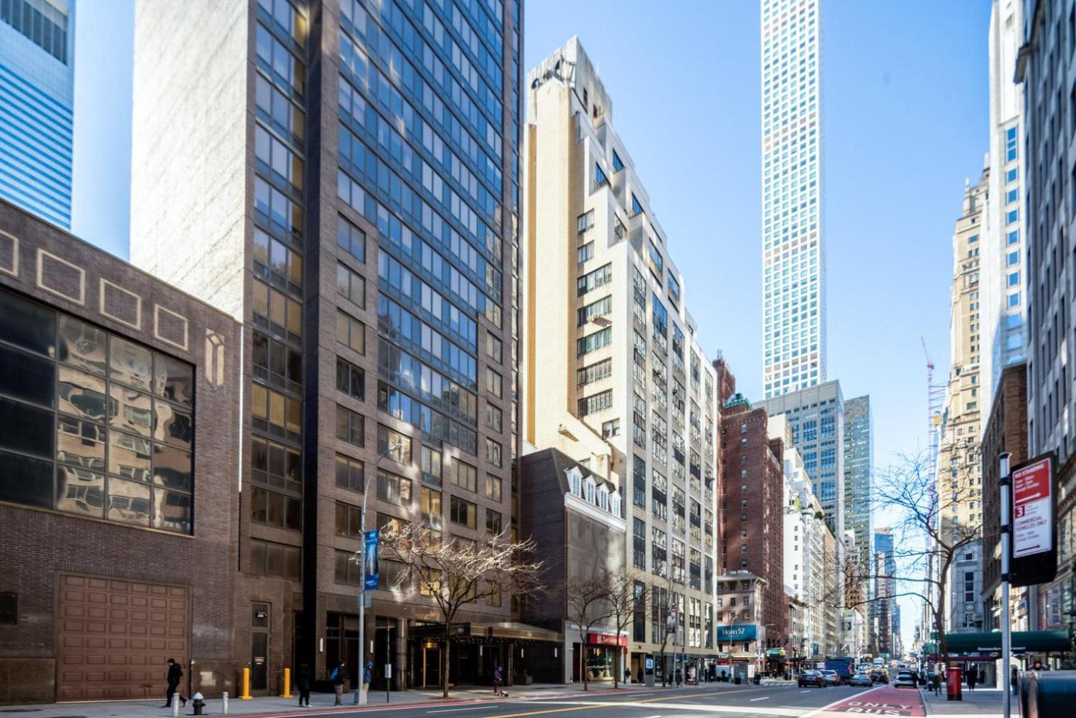 Midtown East 2br W Doorman Gym Nr Bloomingdales Nyc-1352 Apartment