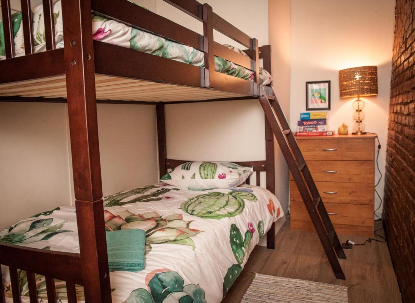Monthly Nyc - Perfectly Designed 3 Bedroom Unit * New York