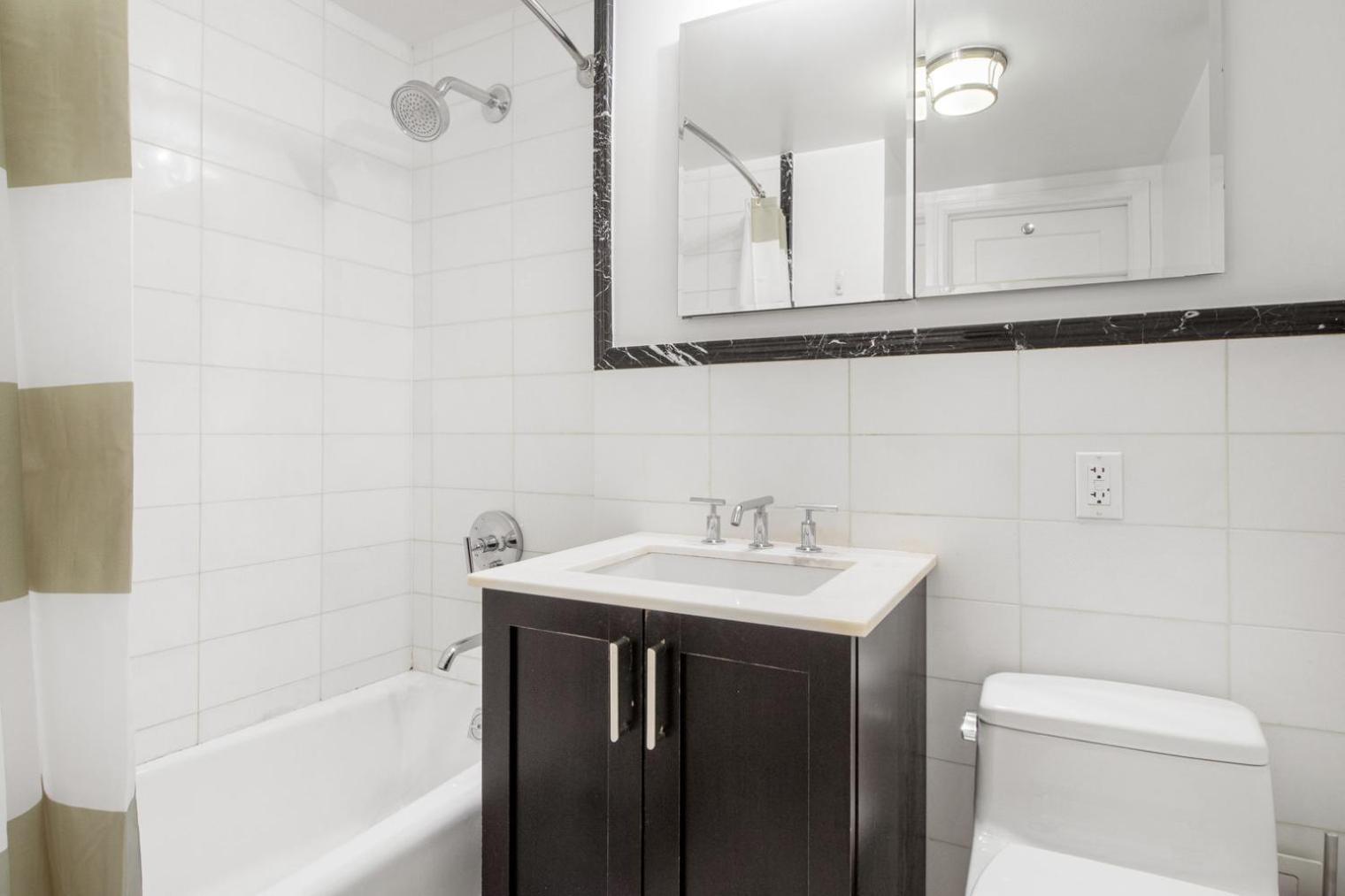 Homey Uws 1br W Gym Nr Park Nyc-137 New York