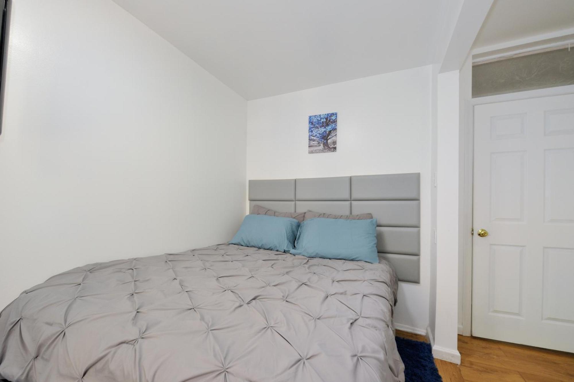 Apartment Monthly Nyc Rentals- Modern 2 Bedroom New York