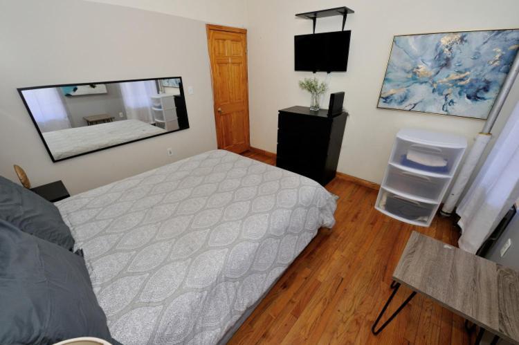 Monthly Nyc Rentals- Appealing 2 Bedroom Unit