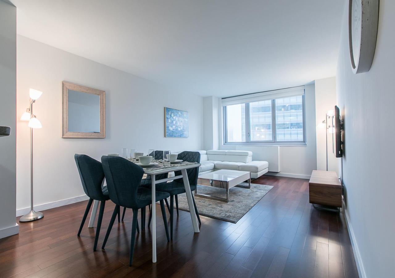 Stunning One Bd At East Side *