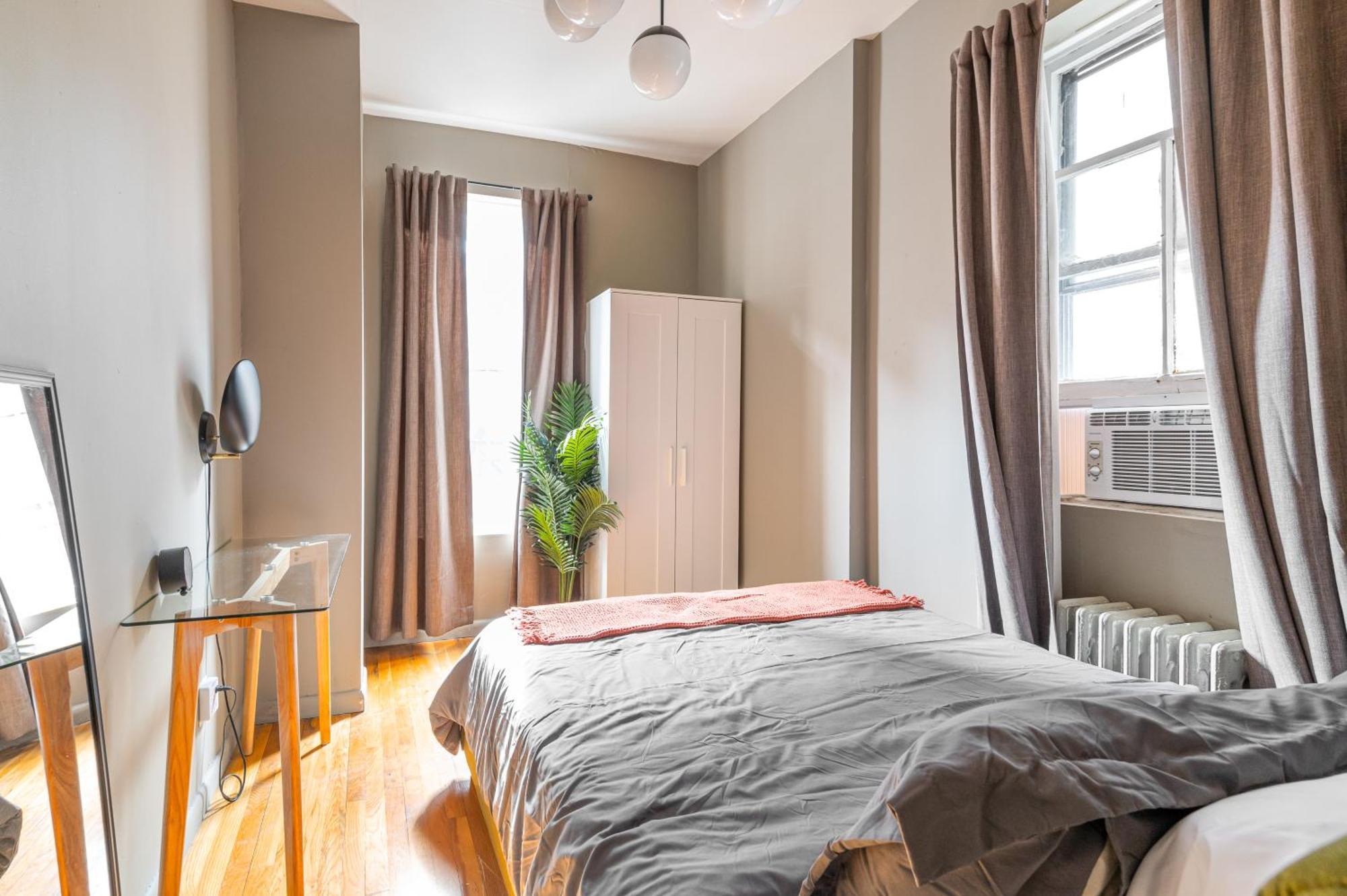 Apartment Monthly Nyc Rentals- Amazing 1 Bedroom Unit