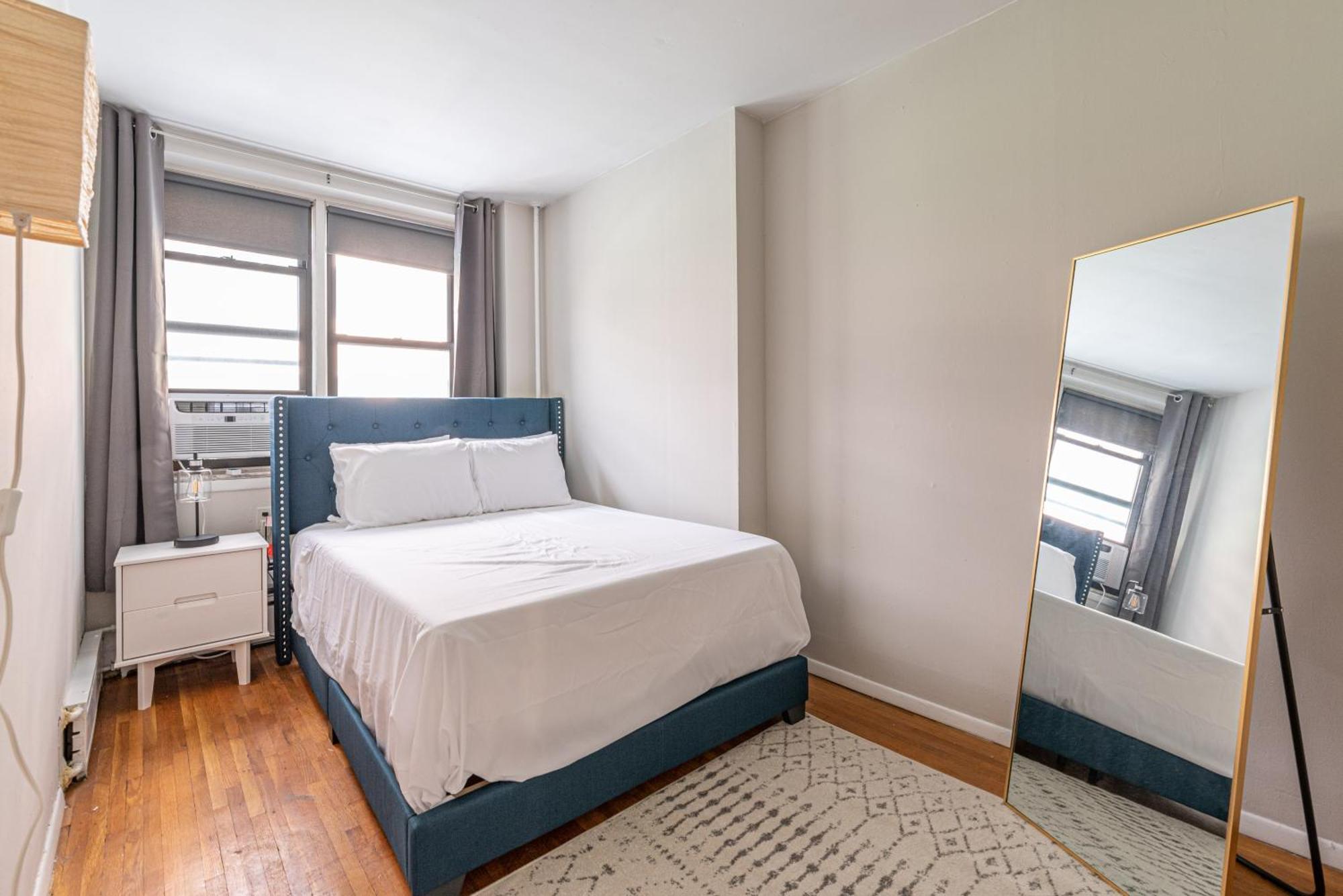 Apartment Monthly Nyc Rentals- Radiant 2 Bedroom *