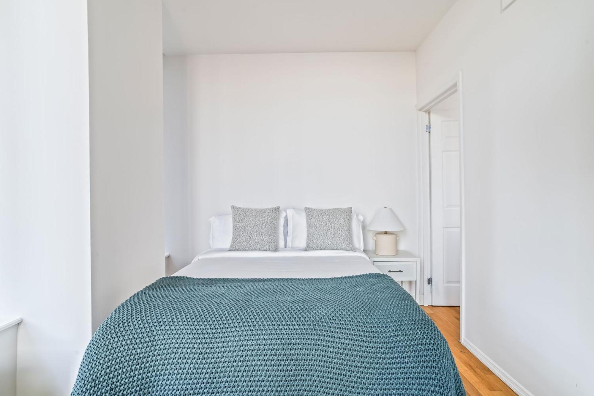 Downtown Modern With 3br And 2ba Appartement