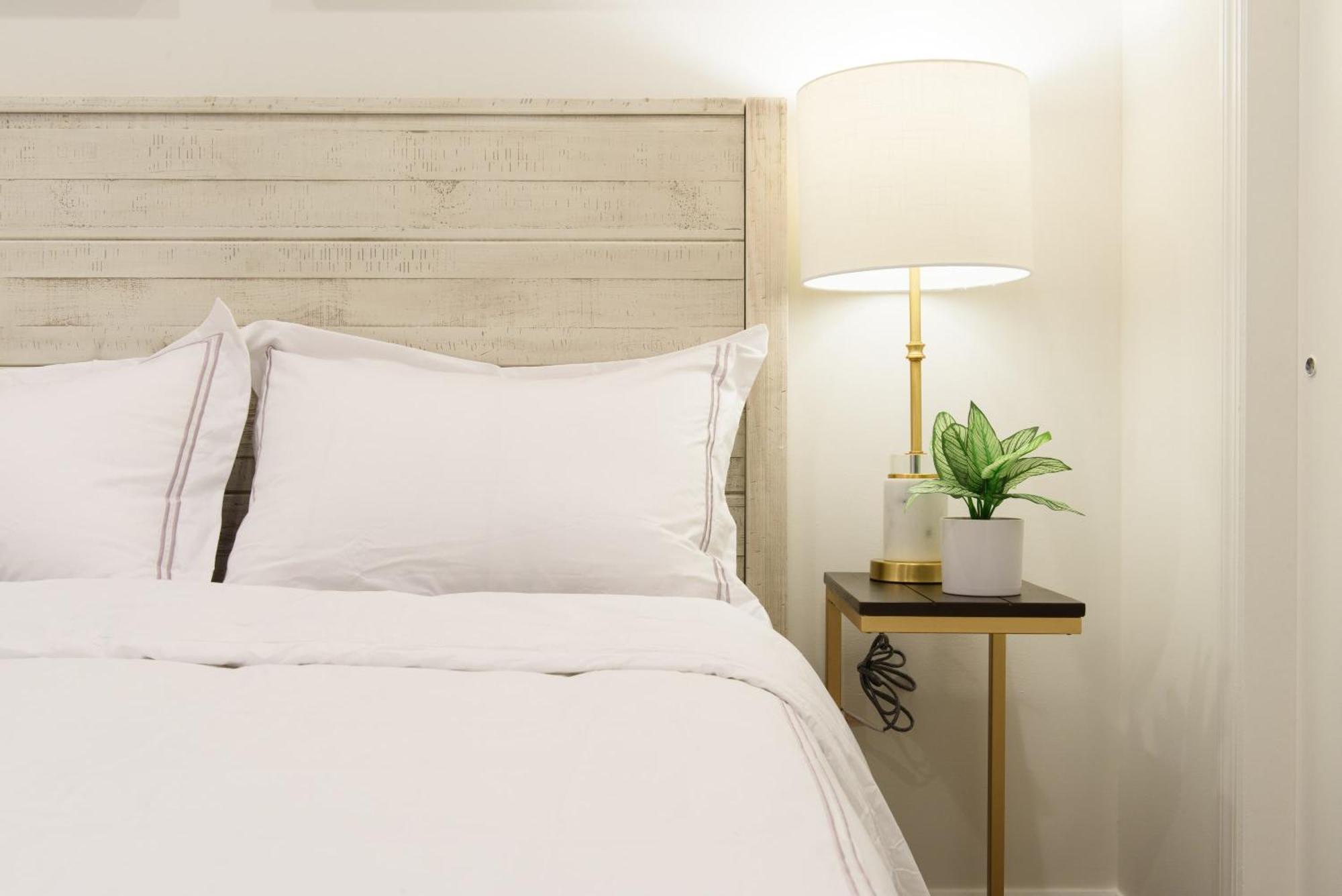 69-2b Prime Lower East East Brand New 1br * New York