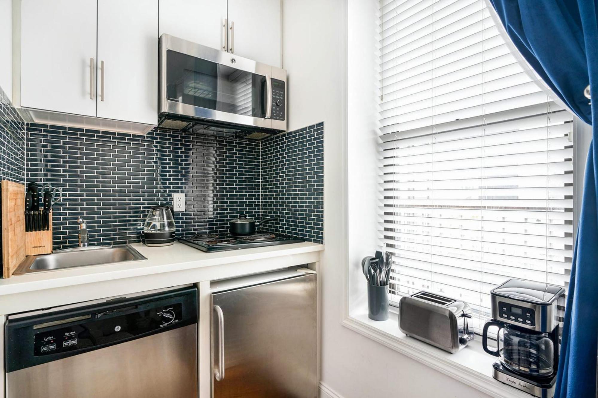 69-2b Prime Lower East East Brand New 1br Apartment New York