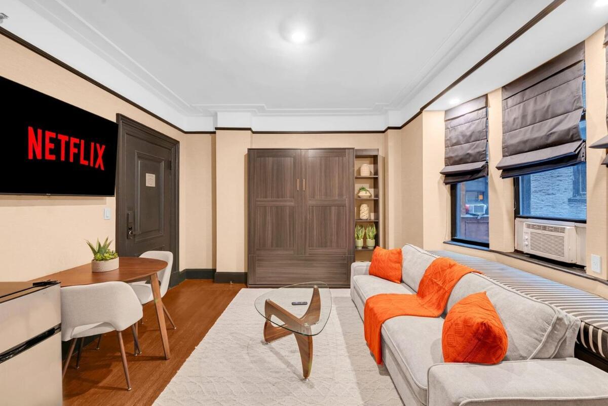 Beautiful Near Times Square With Gym & Patio *