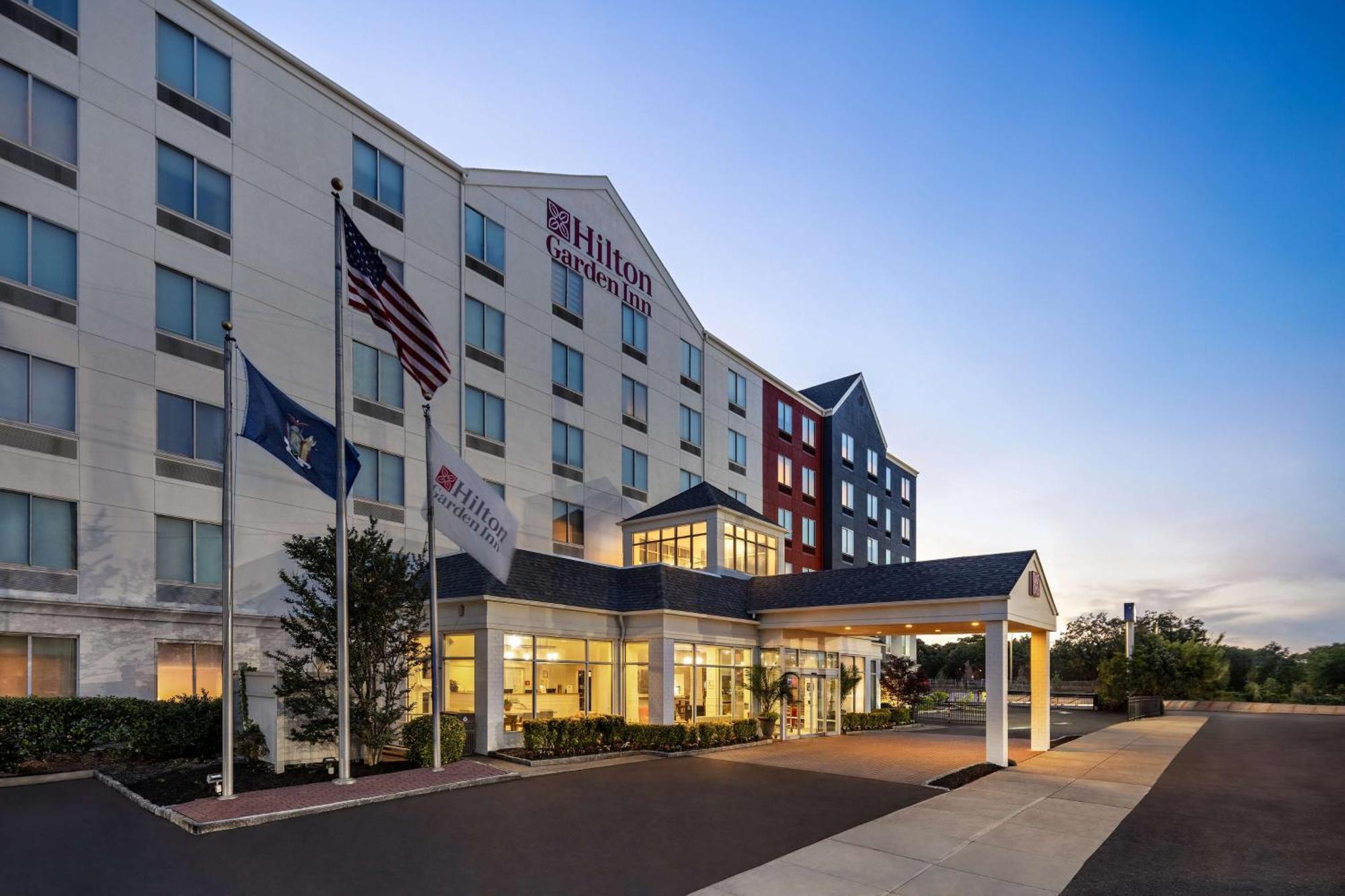 Hilton Garden Inn Queens / JFK Airport
