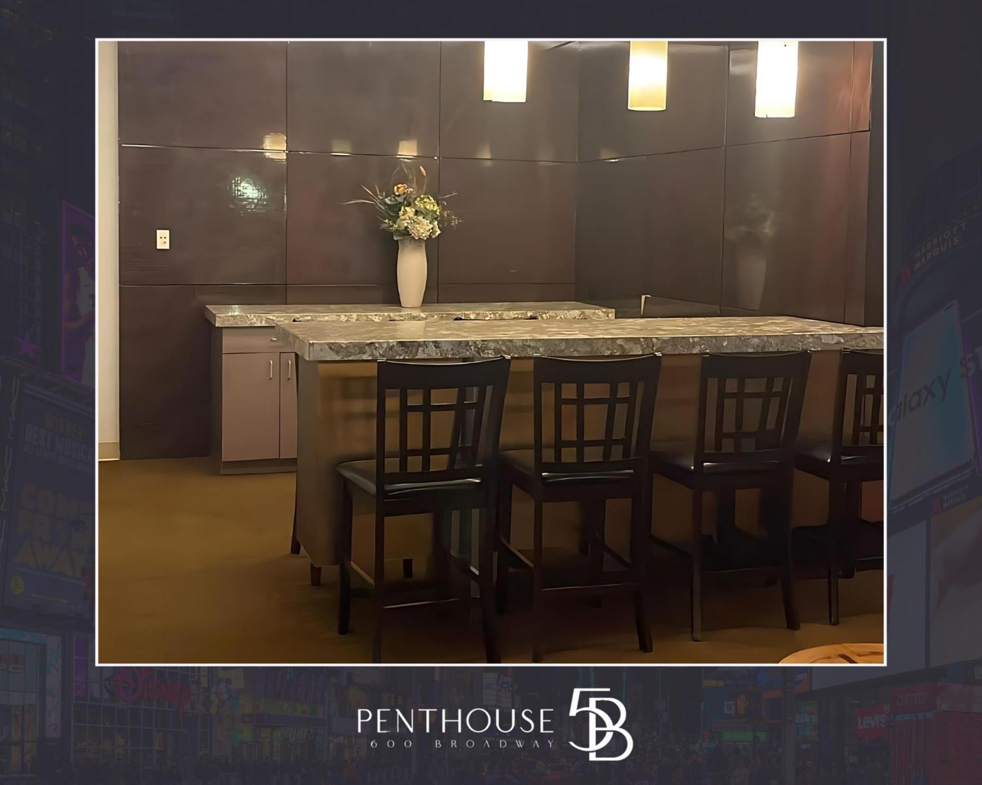 Luxurious In Times Square Nyc - 30-day Min