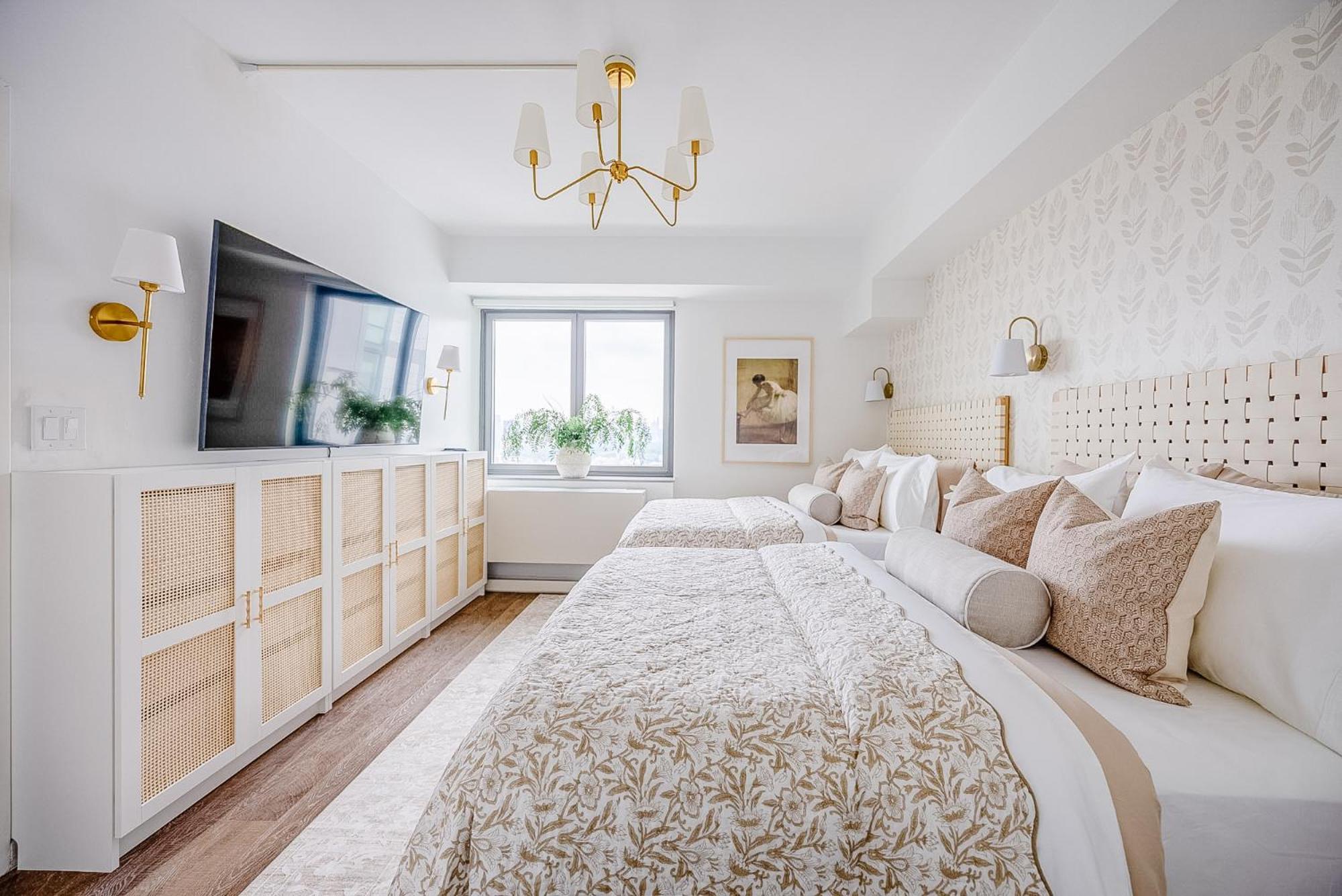 Apartment Skyline Spectacle Modern Designer Studio With Panoramic Nyc Views *