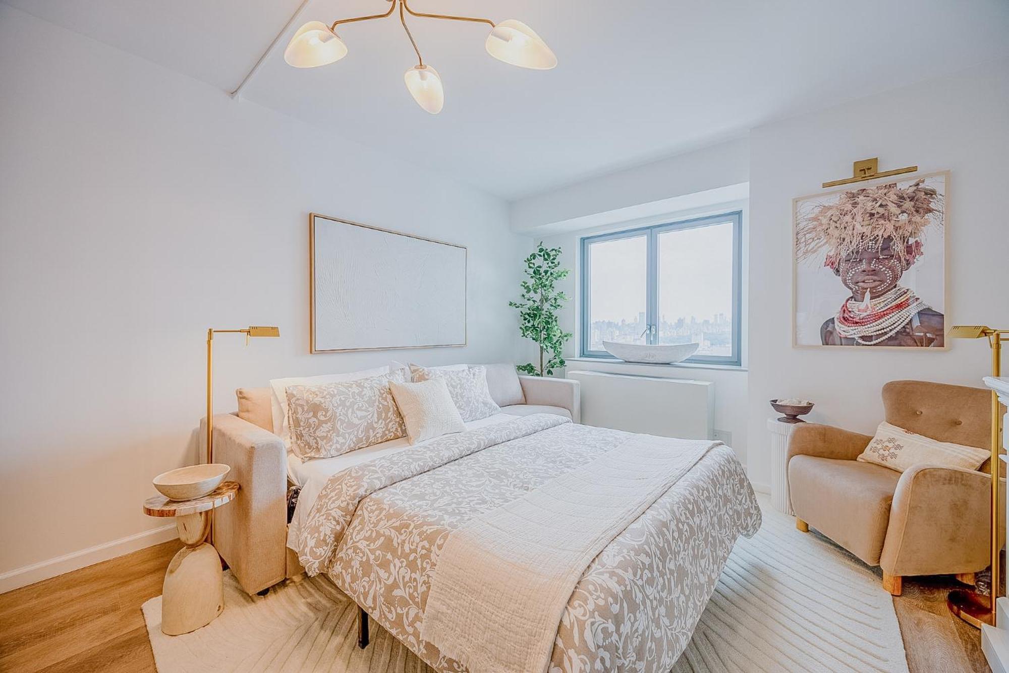 Skyline Spectacle Modern Designer Studio With Panoramic Nyc Views Apartment New York