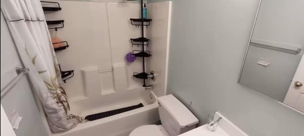 Central & Affordable Williamsburg Private Bedroom Close To Subway *