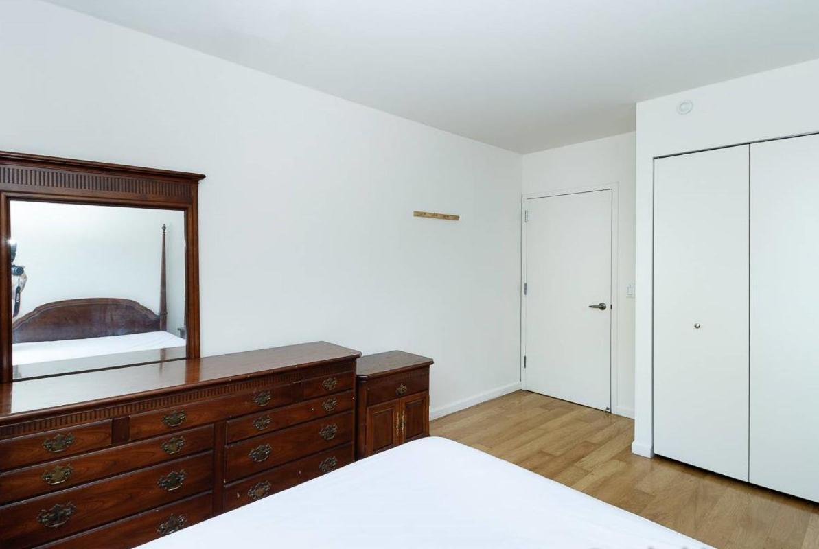 Beautiful 3 Bedroom 1 Bath Unit *