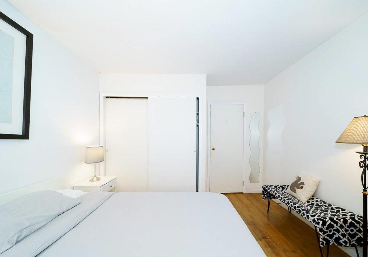 Apartment Beautiful 3 Bedroom 1 Bath Unit *